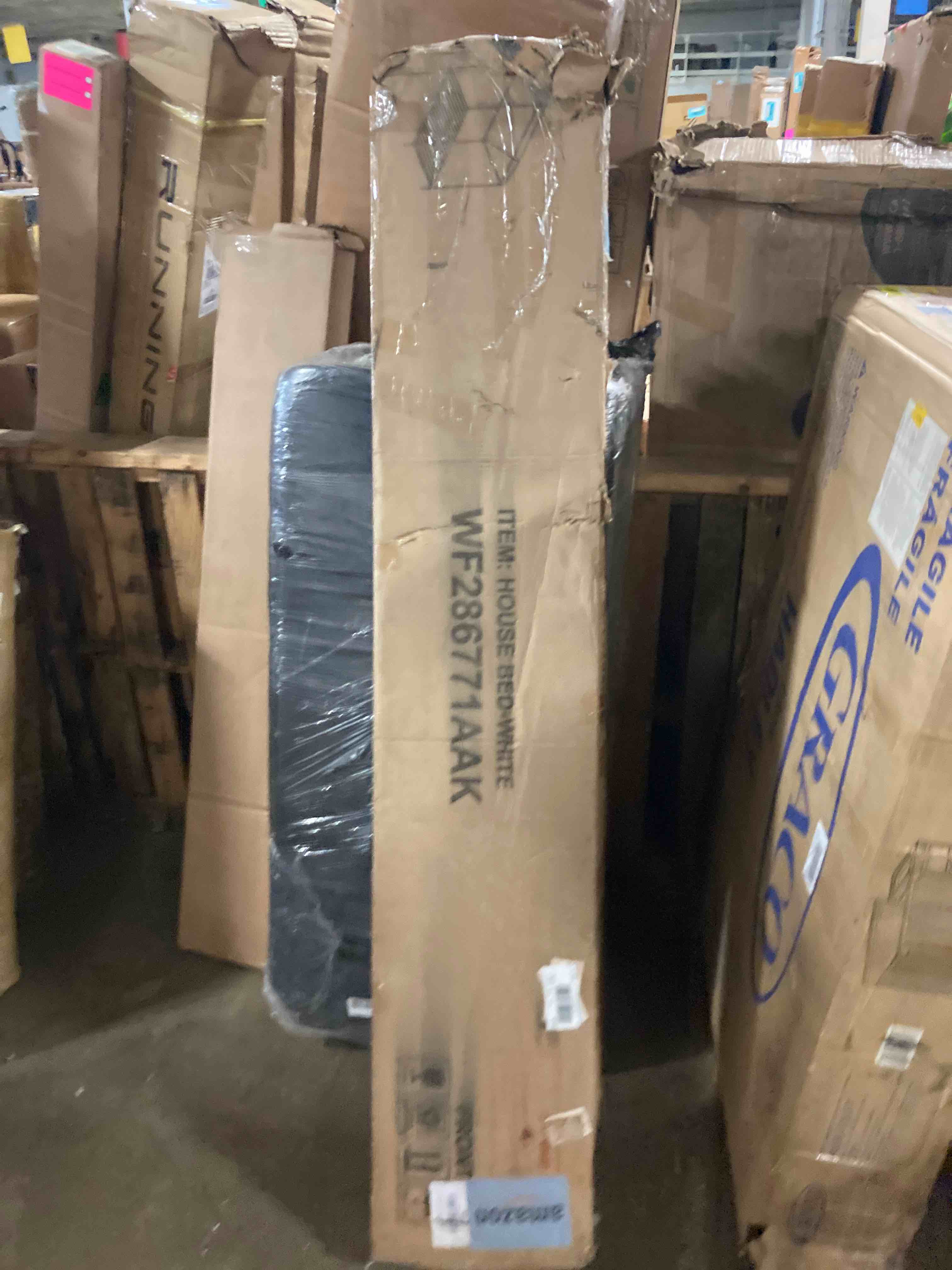 https://s3.amazonaws.com/lotting-images-prod/phillipi/YEL5066649_1698427165174.jpeg