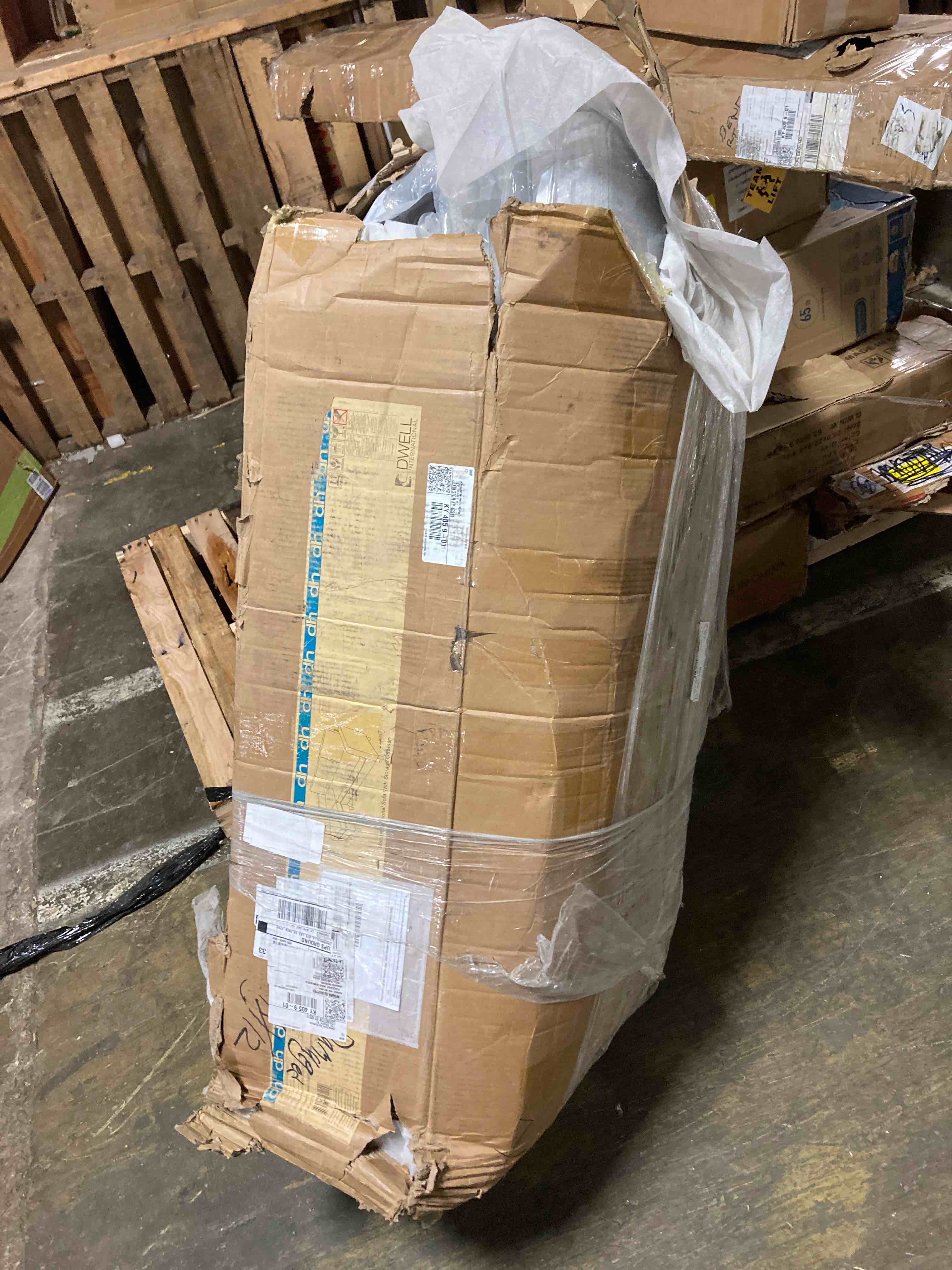 https://s3.amazonaws.com/lotting-images-prod/phillipi/YEL5066927_1698435692288.jpeg