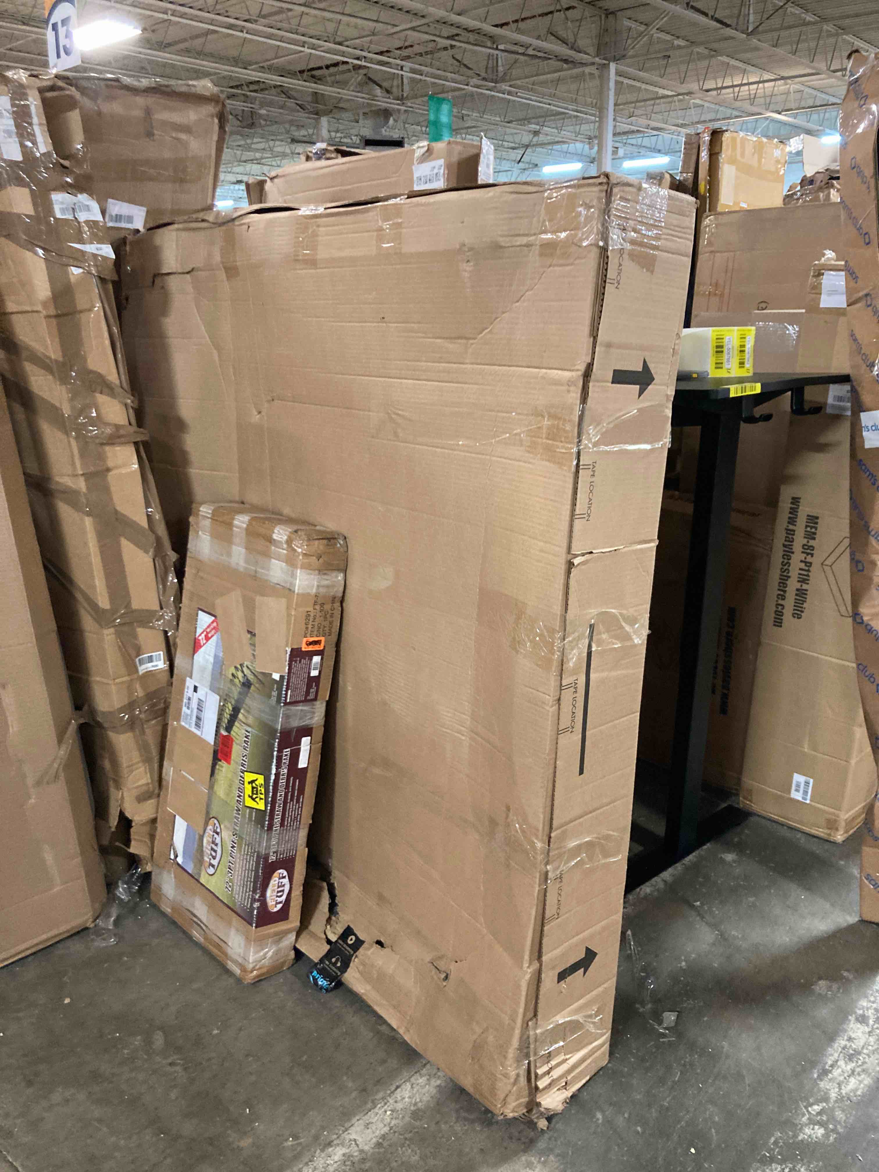 https://s3.amazonaws.com/lotting-images-prod/phillipi/YEL5067661_1699548249751.jpeg