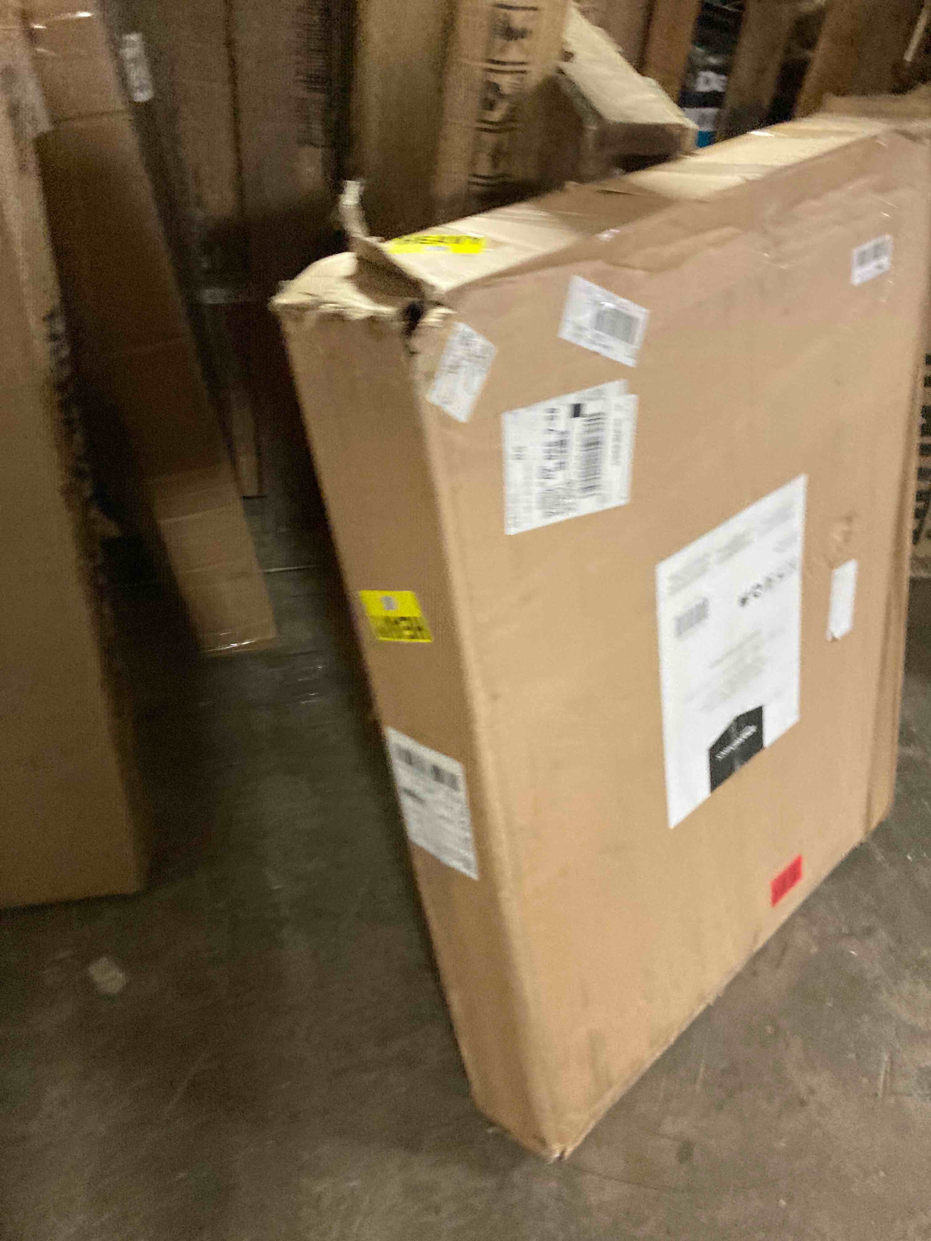 https://s3.amazonaws.com/lotting-images-prod/phillipi/YEL5067887_1699660669806.jpeg