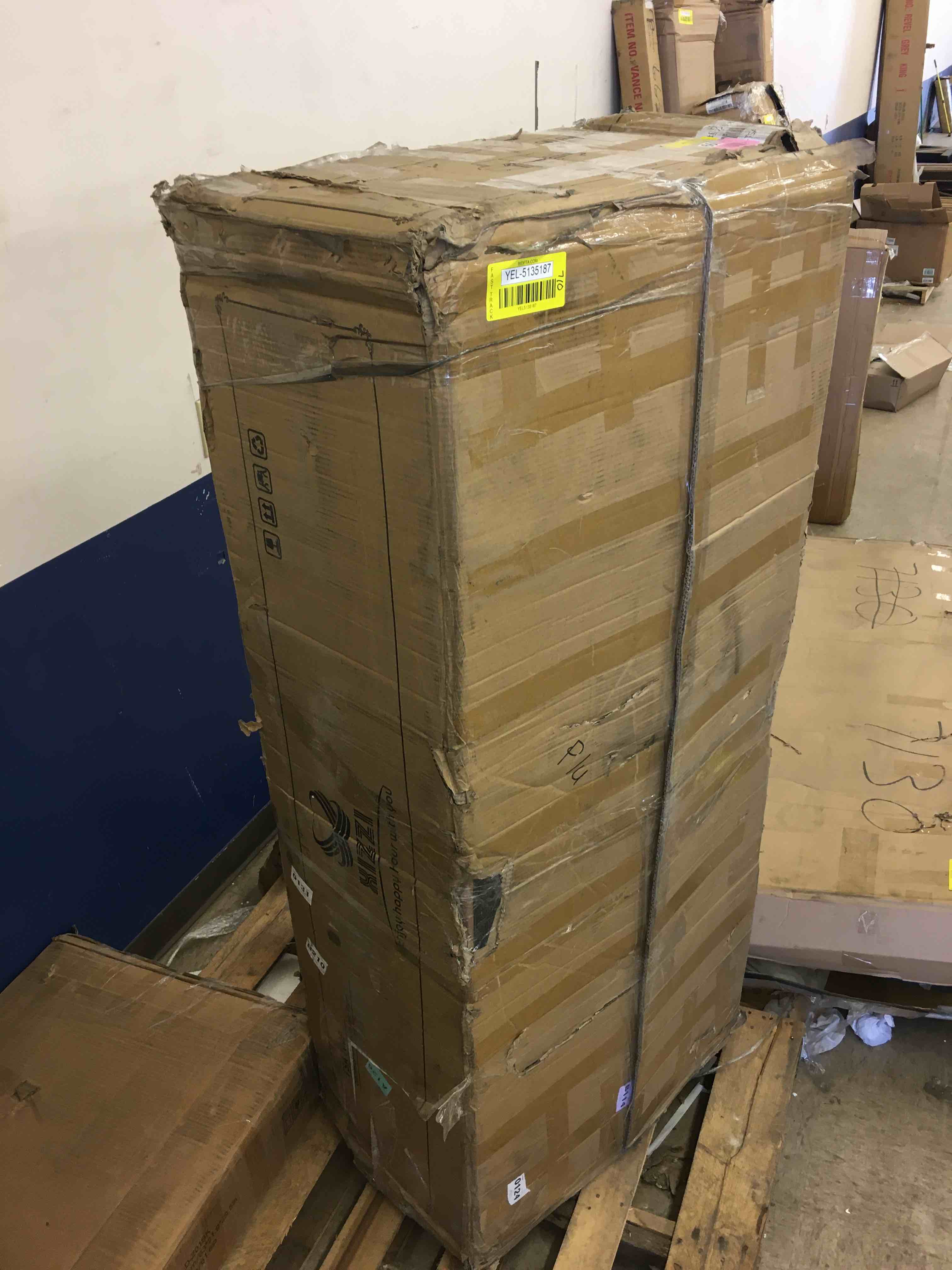 https://s3.amazonaws.com/lotting-images-prod/phillipi/YEL5135187_1693234507088.jpeg