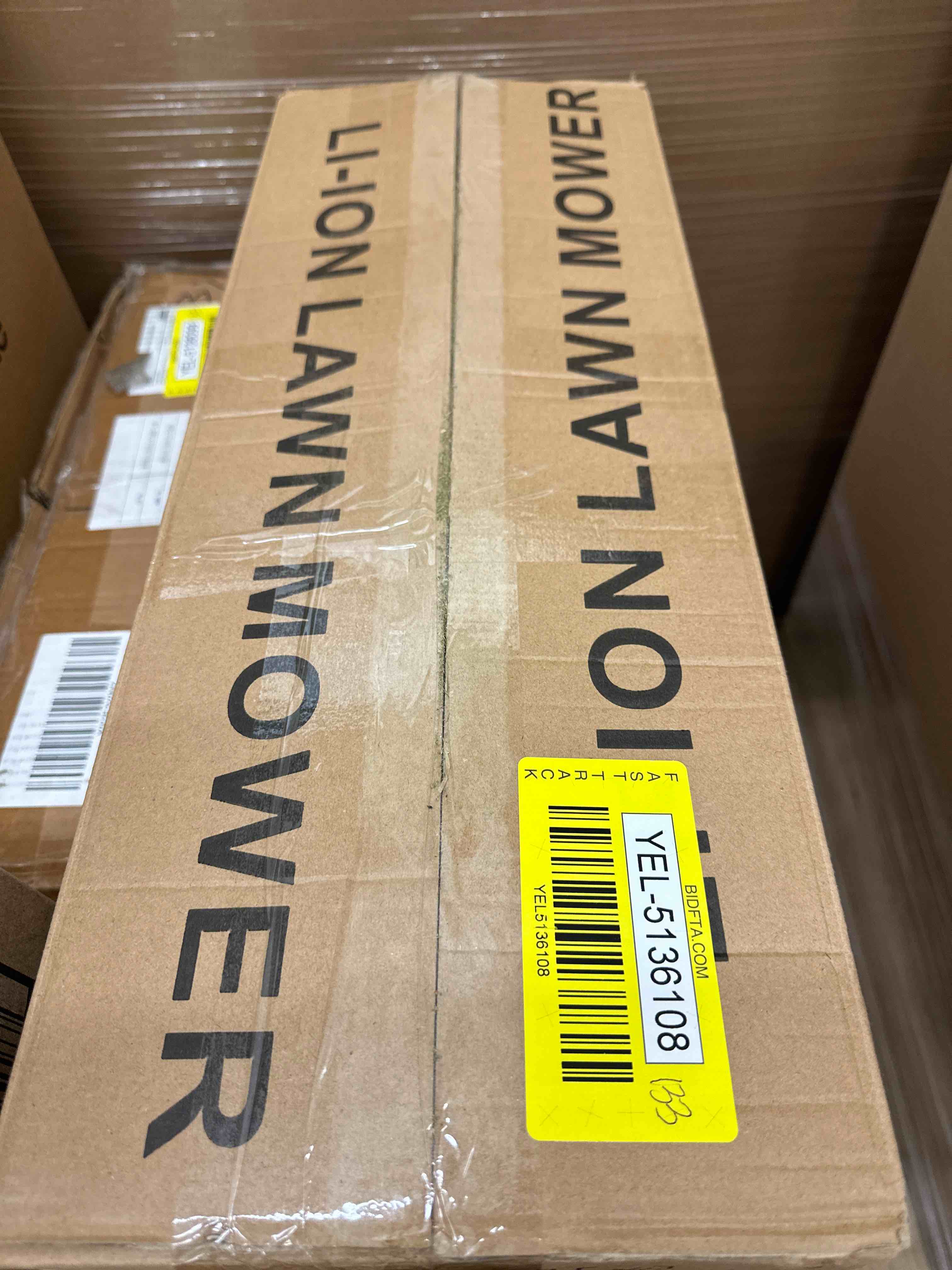 https://s3.amazonaws.com/lotting-images-prod/phillipi/YEL5136108_1701968384230.jpeg
