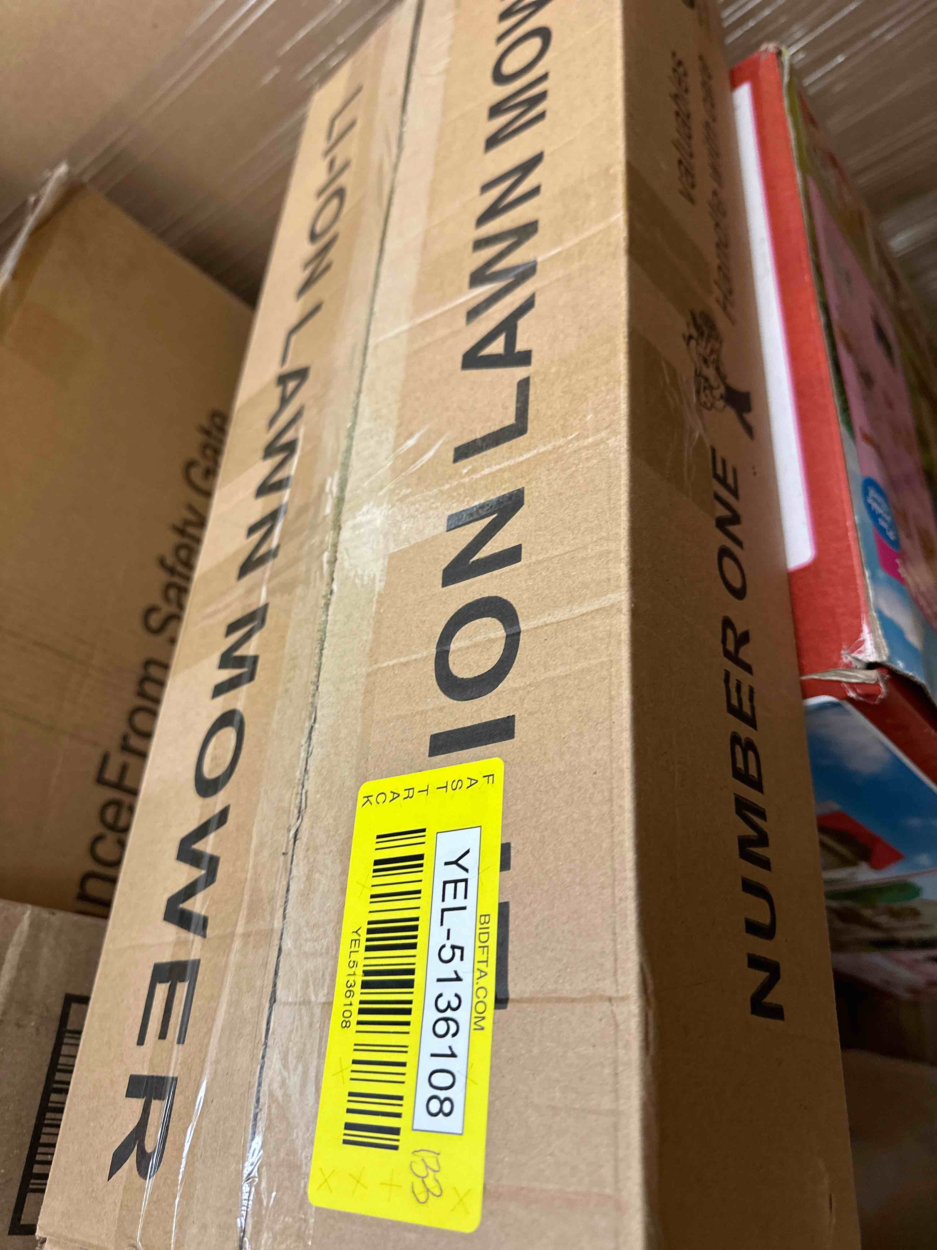 https://s3.amazonaws.com/lotting-images-prod/phillipi/YEL5136108_1701968386188.jpeg