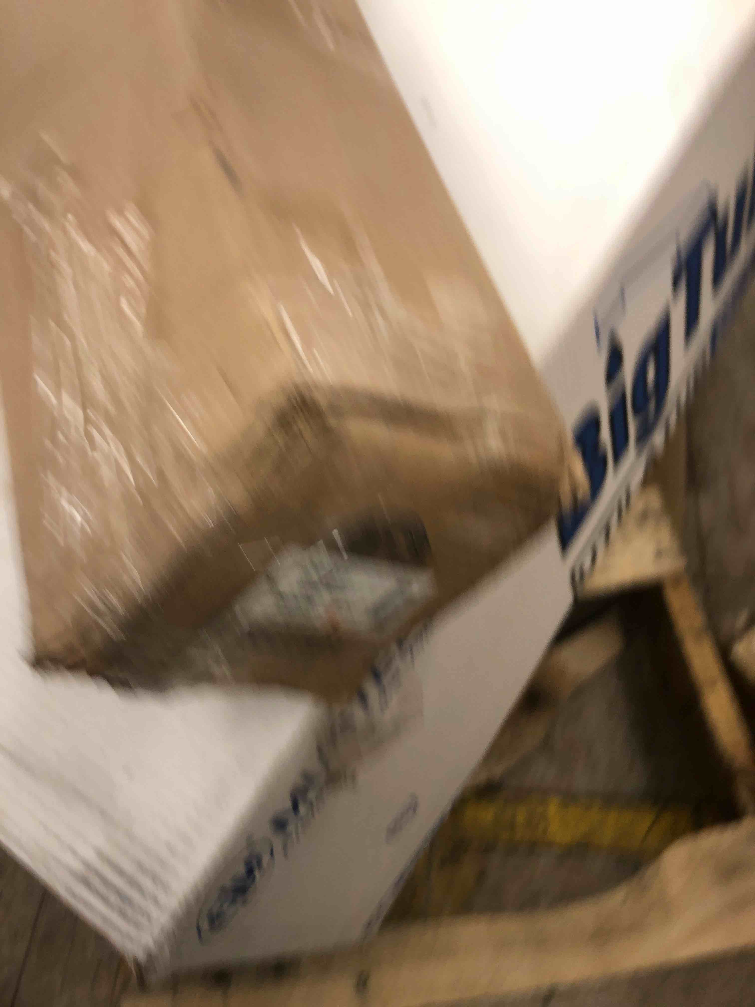 https://s3.amazonaws.com/lotting-images-prod/phillipi/YEL5136317_1702409995141.jpeg