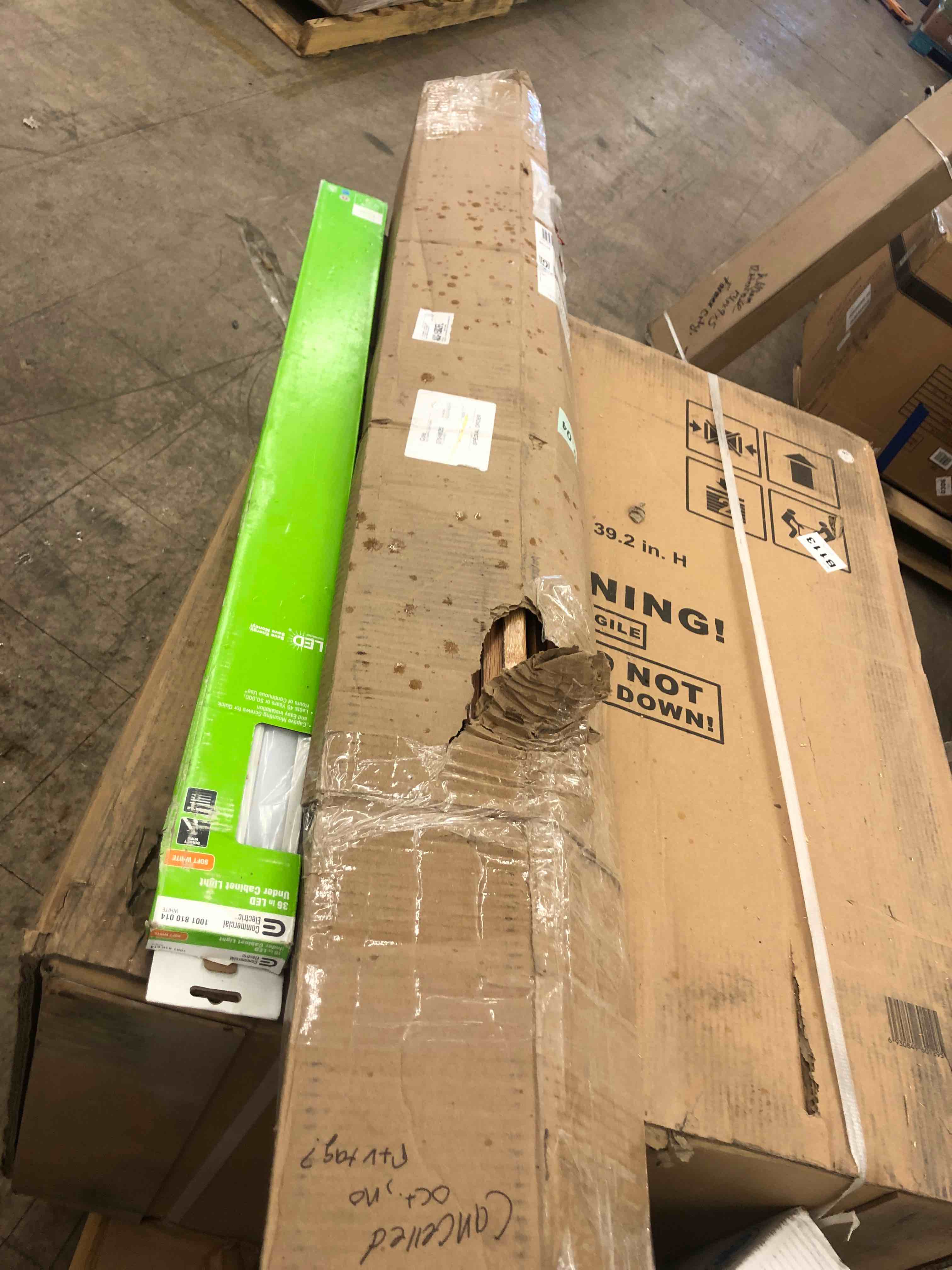 https://s3.amazonaws.com/lotting-images-prod/phillipi/YEL5136317_1702409998966.jpeg