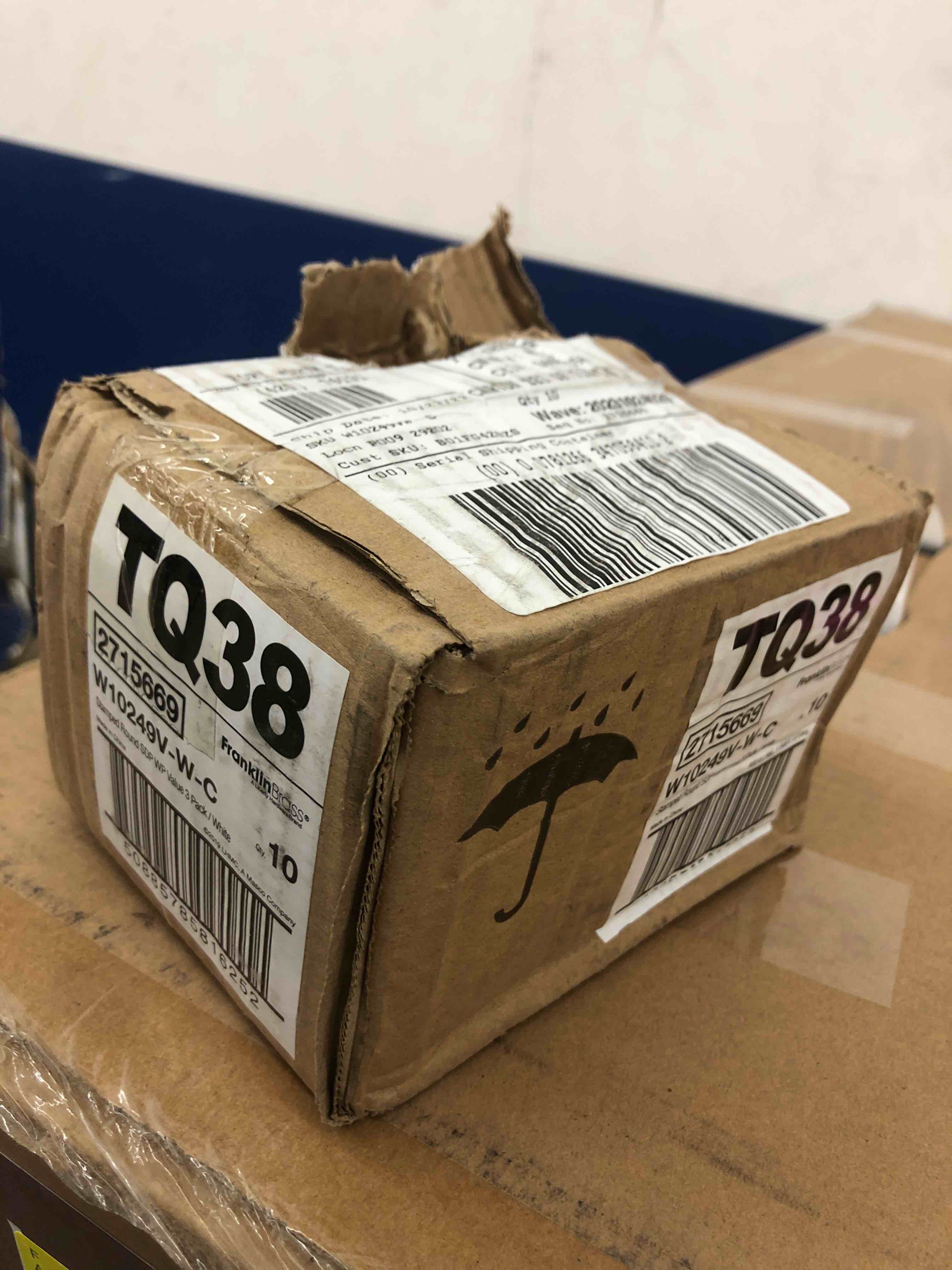https://s3.amazonaws.com/lotting-images-prod/phillipi/YEL5136338_1702482692933.jpeg