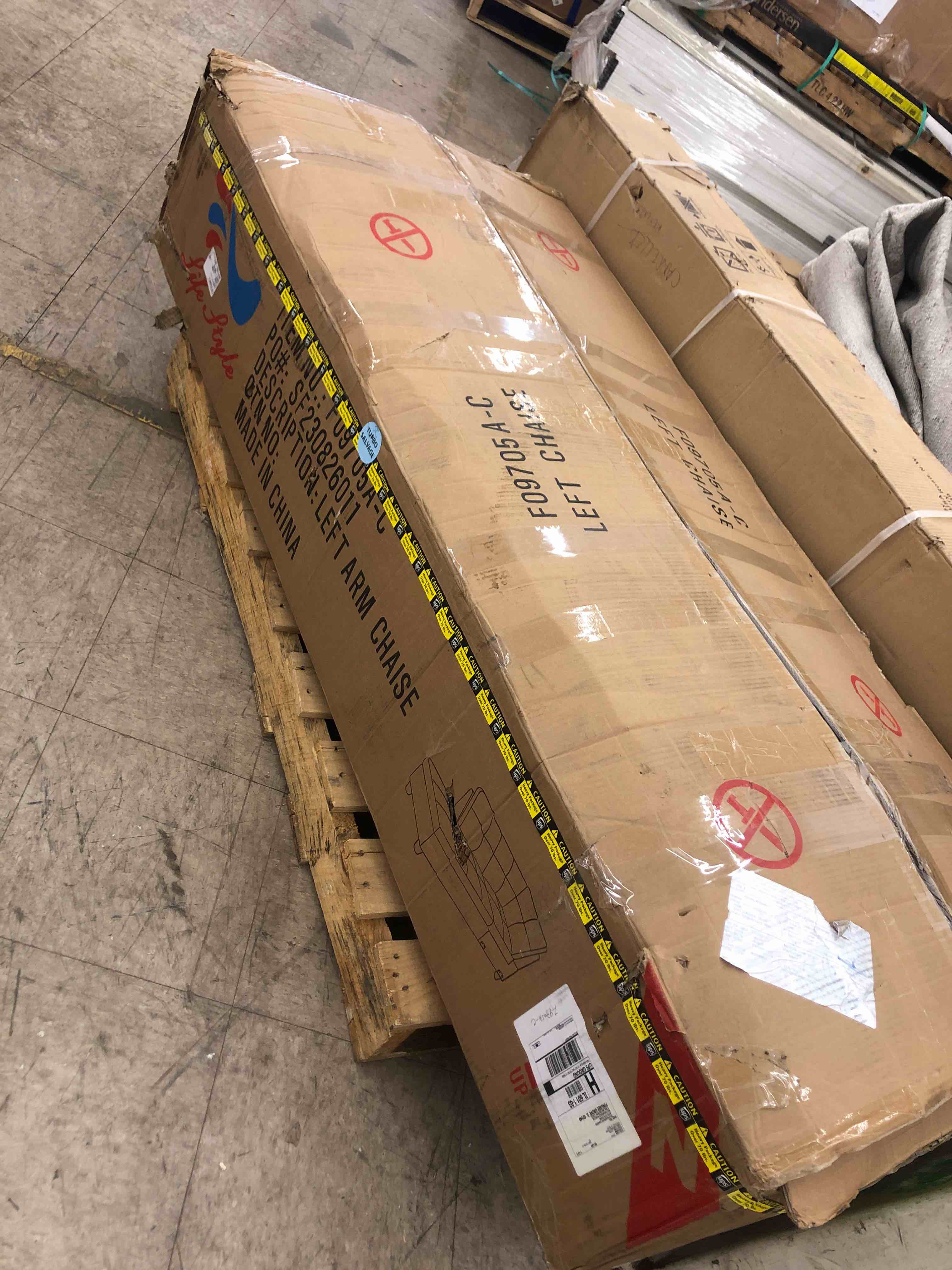 https://s3.amazonaws.com/lotting-images-prod/phillipi/YEL5136345_1702488534968.jpeg