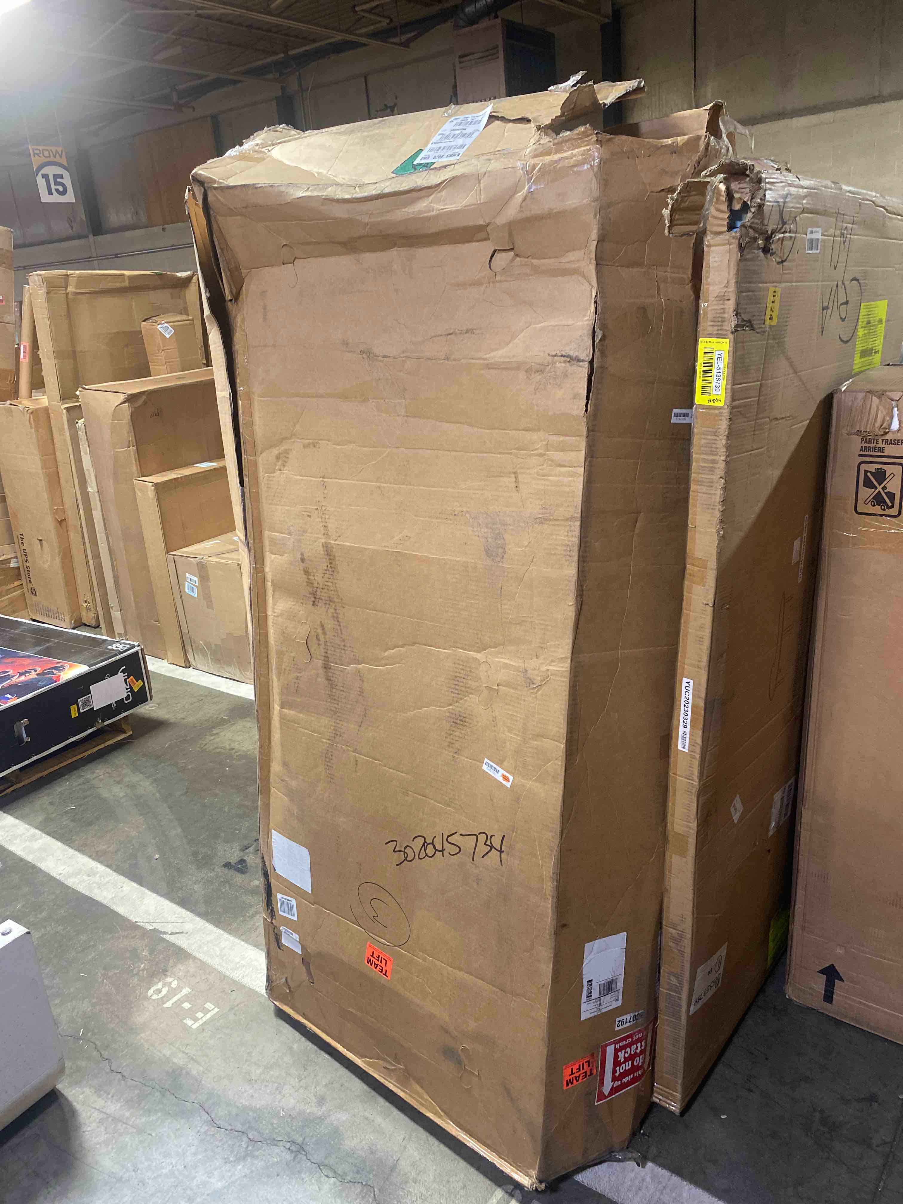 https://s3.amazonaws.com/lotting-images-prod/phillipi/YEL5136741_1689625651582.jpeg