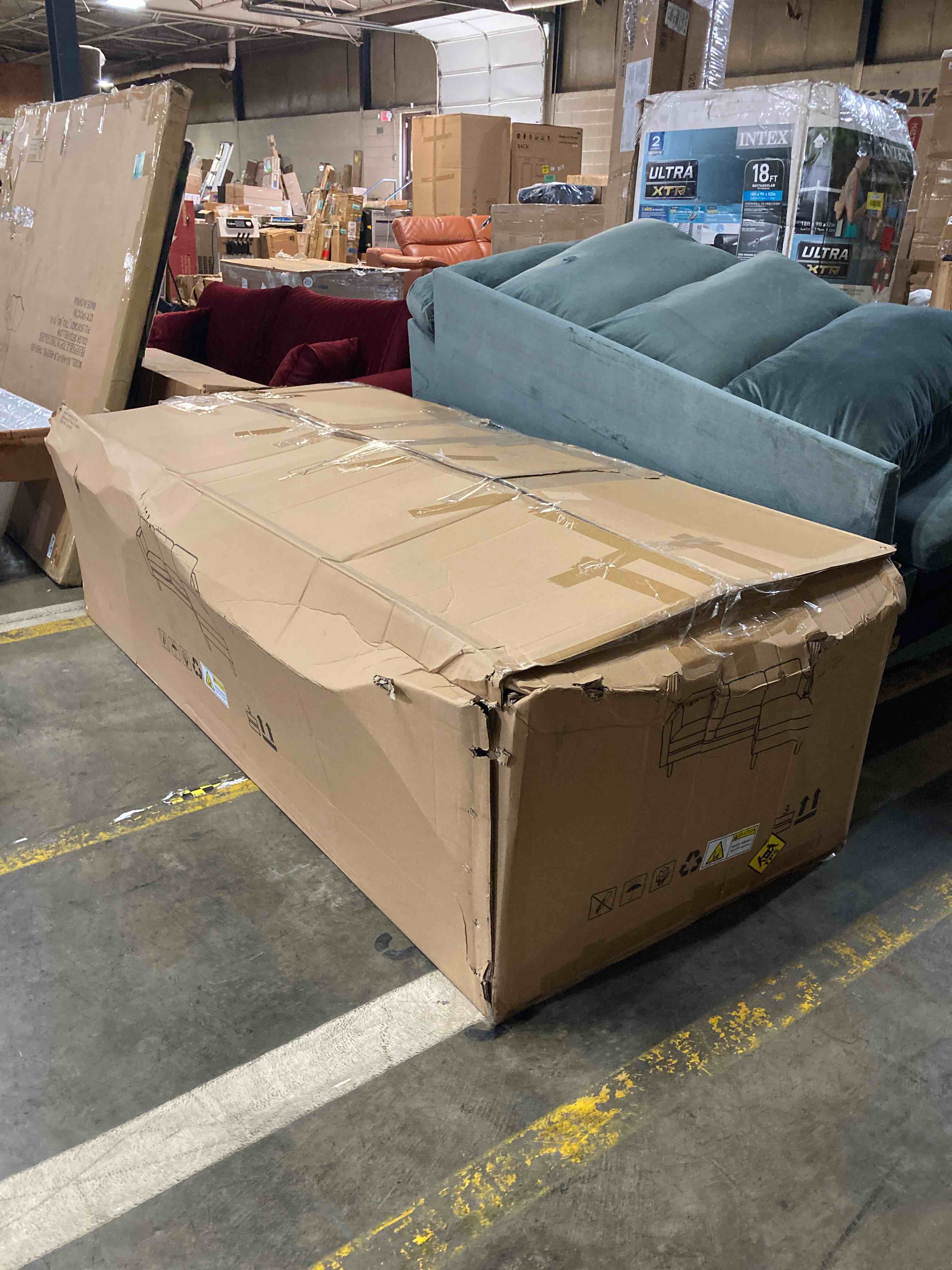 https://s3.amazonaws.com/lotting-images-prod/phillipi/YEL5136888_1690308055370.jpeg