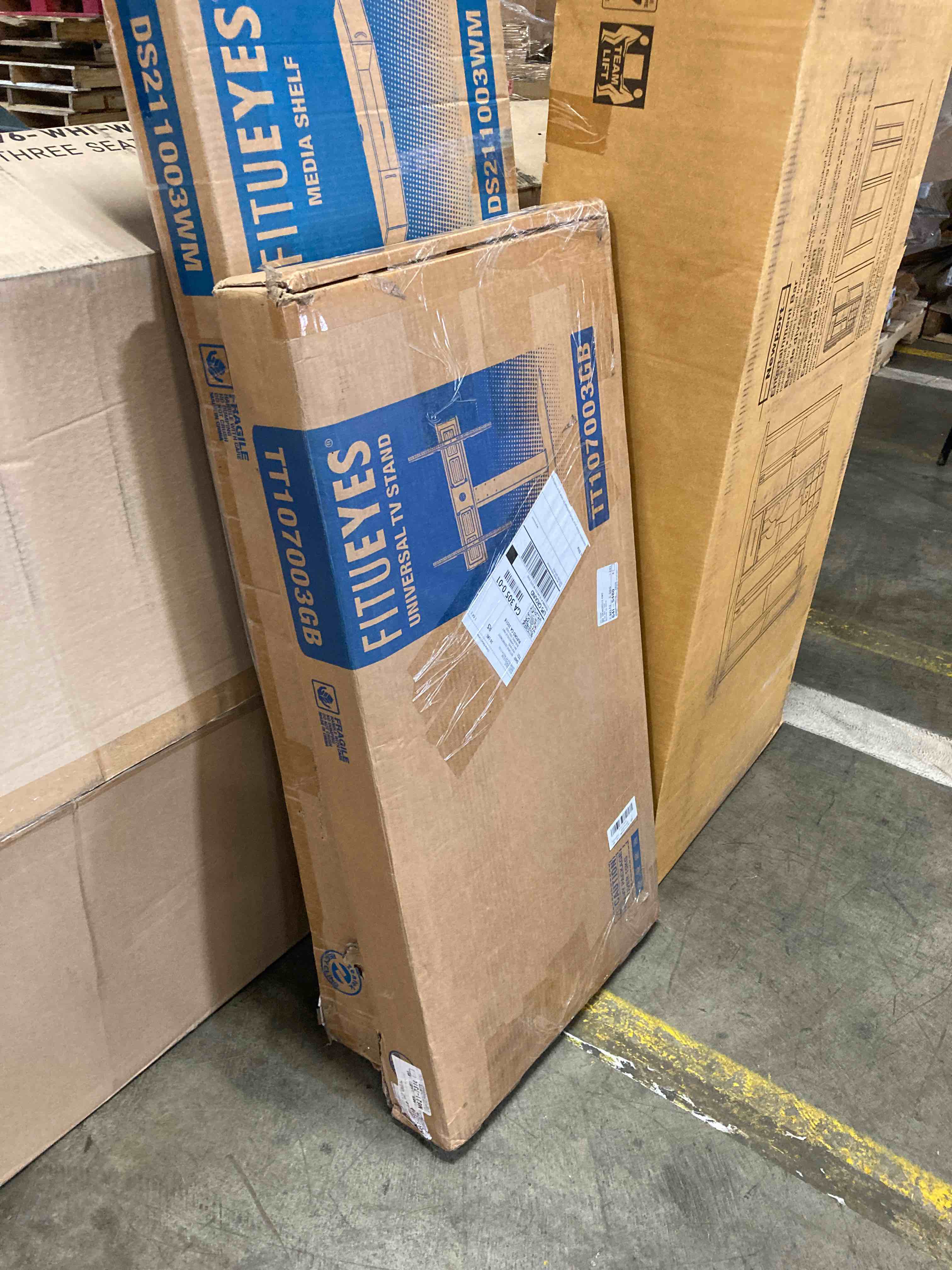 https://s3.amazonaws.com/lotting-images-prod/phillipi/YEL5136892_1690309229742.jpeg