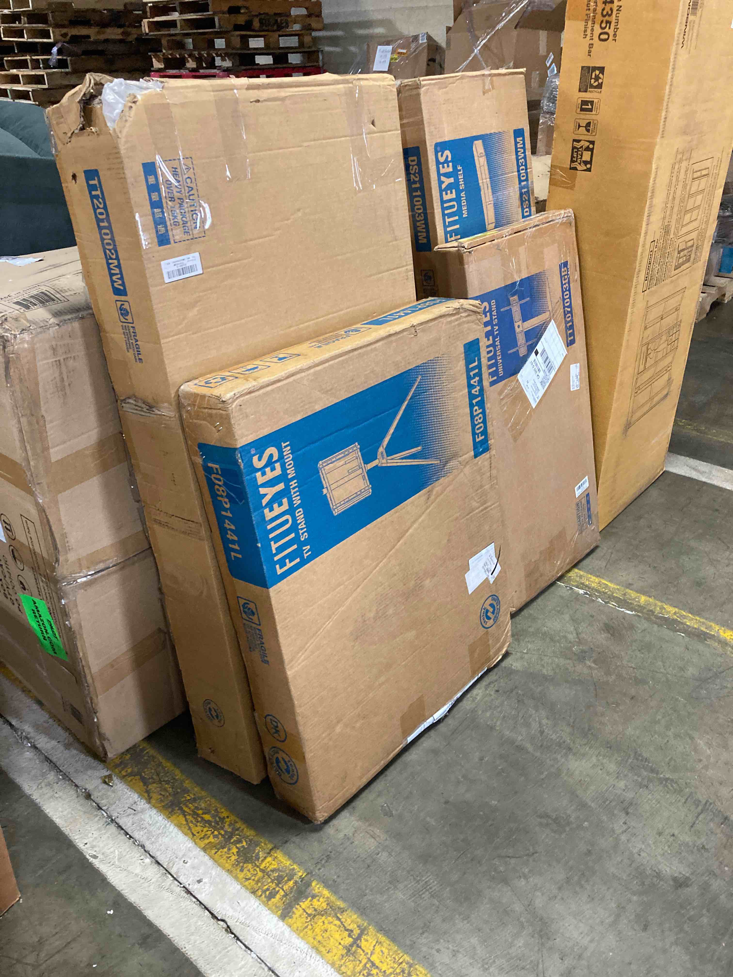 https://s3.amazonaws.com/lotting-images-prod/phillipi/YEL5136894_1690309593989.jpeg