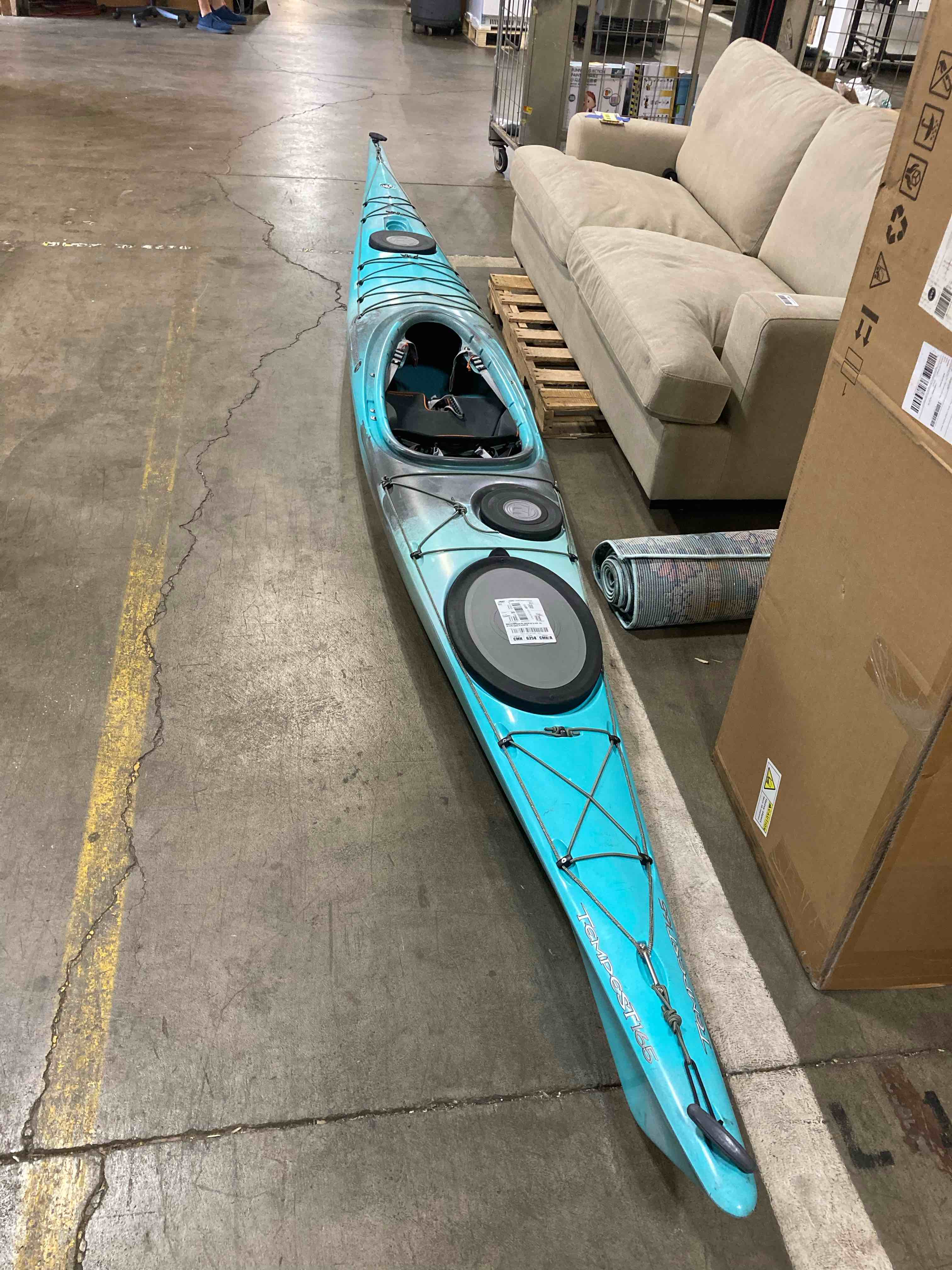 https://s3.amazonaws.com/lotting-images-prod/phillipi/YEL5137062_1692208708547.jpeg