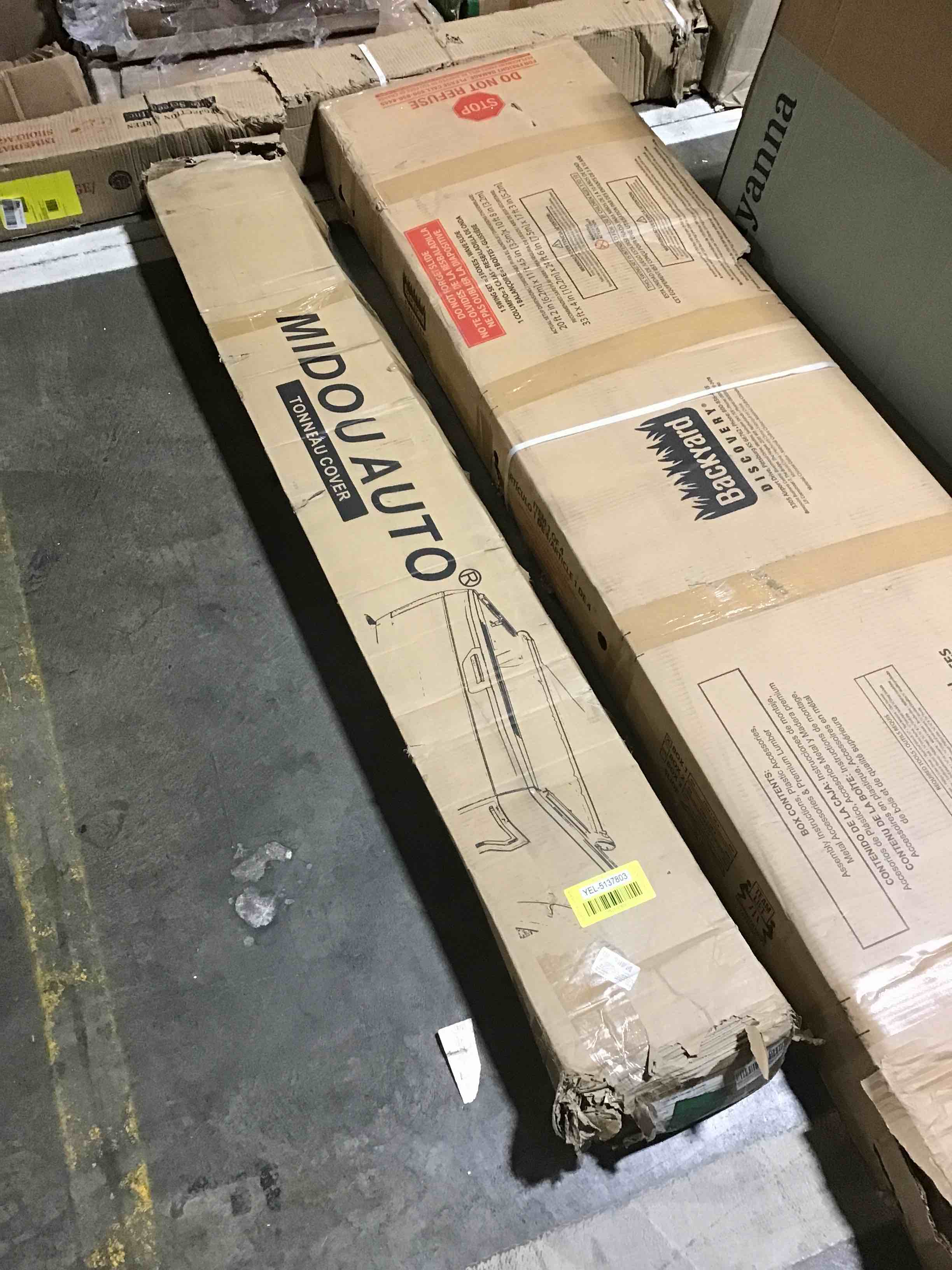 https://s3.amazonaws.com/lotting-images-prod/phillipi/YEL5137803_1695923961924.jpeg