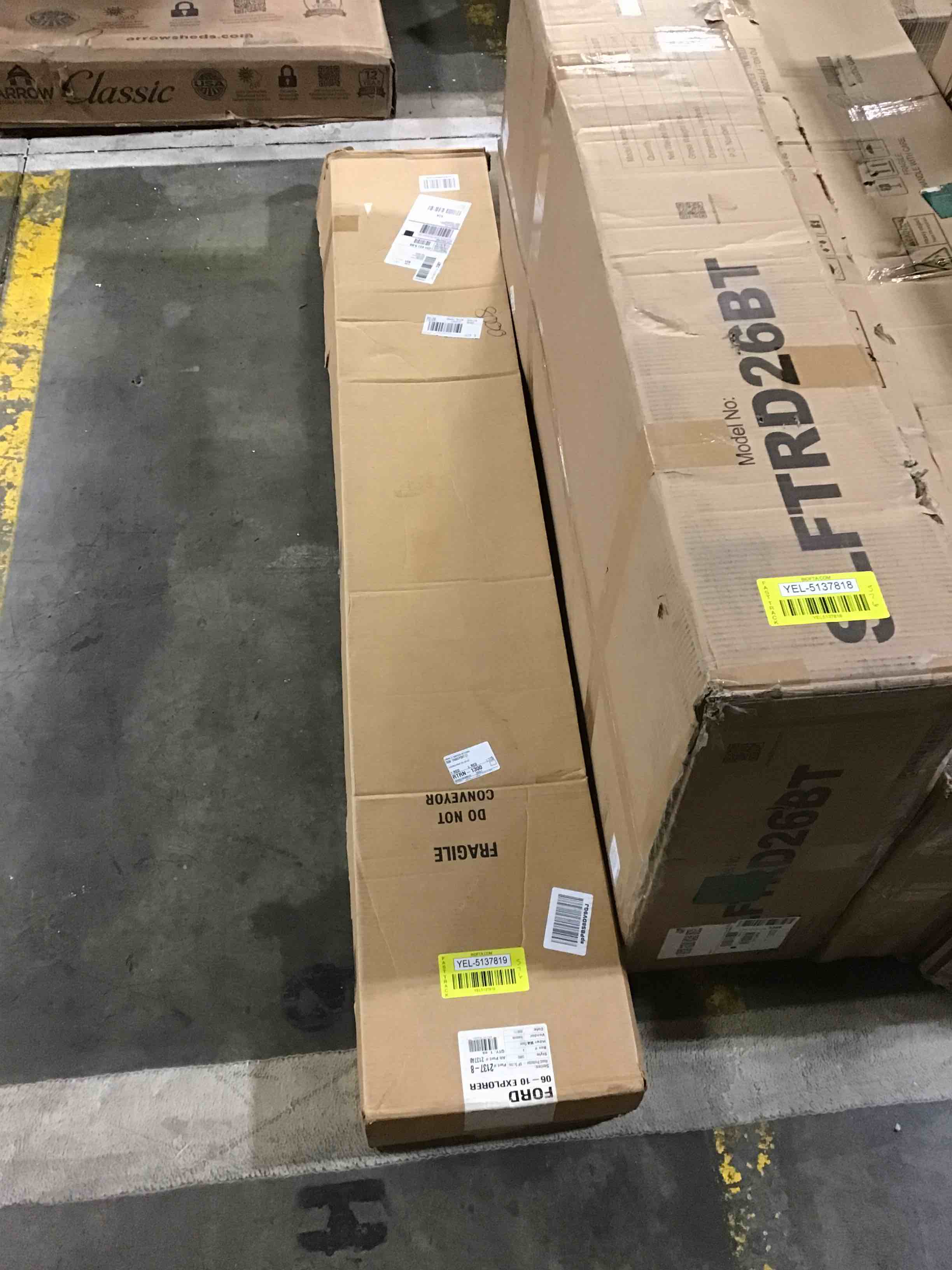 https://s3.amazonaws.com/lotting-images-prod/phillipi/YEL5137819_1695931608972.jpeg