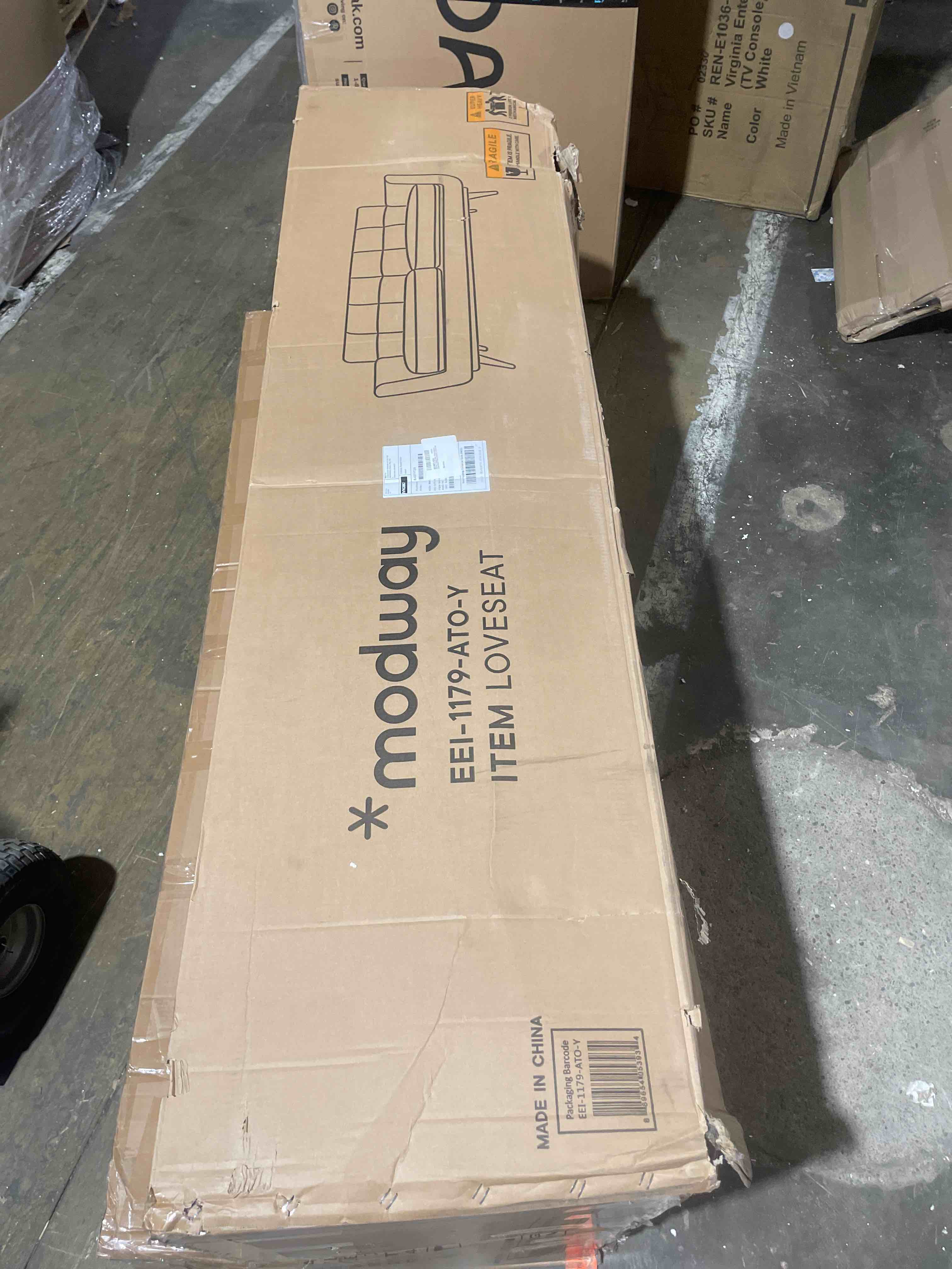 https://s3.amazonaws.com/lotting-images-prod/phillipi/YEL5142085_1692719581733.jpeg