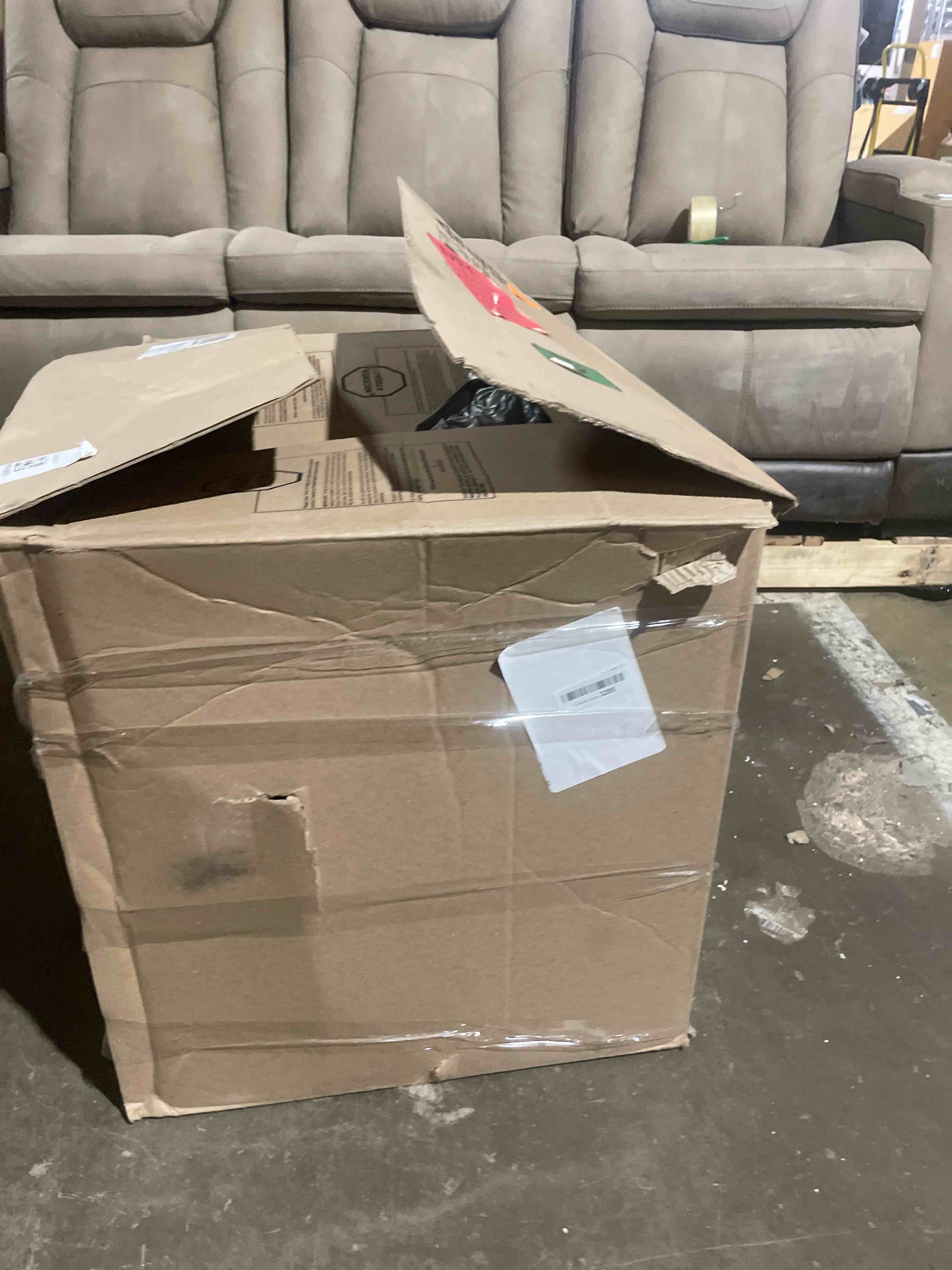 https://s3.amazonaws.com/lotting-images-prod/phillipi/YEL5142087_1692721274711.jpeg