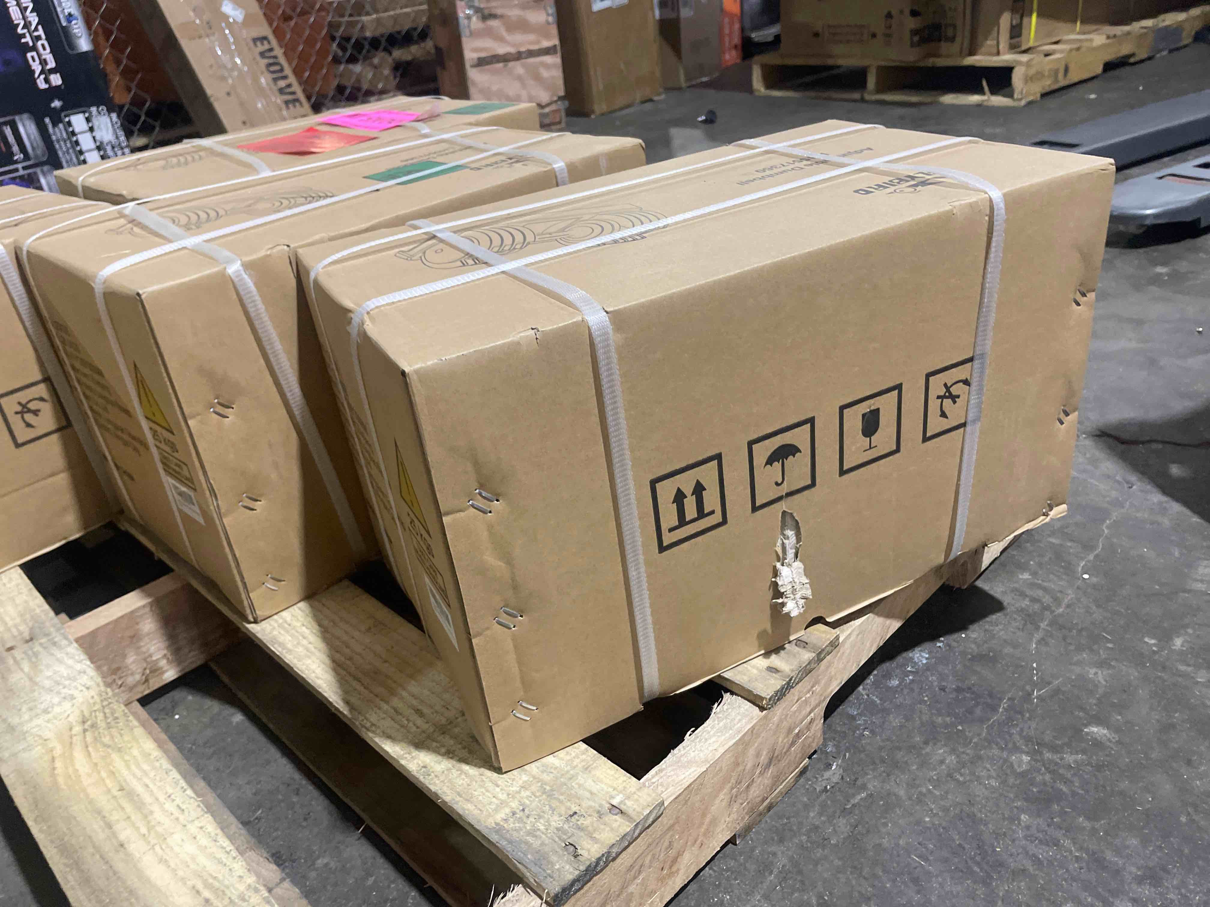 https://s3.amazonaws.com/lotting-images-prod/phillipi/YEL5142888_1688585556935.jpeg