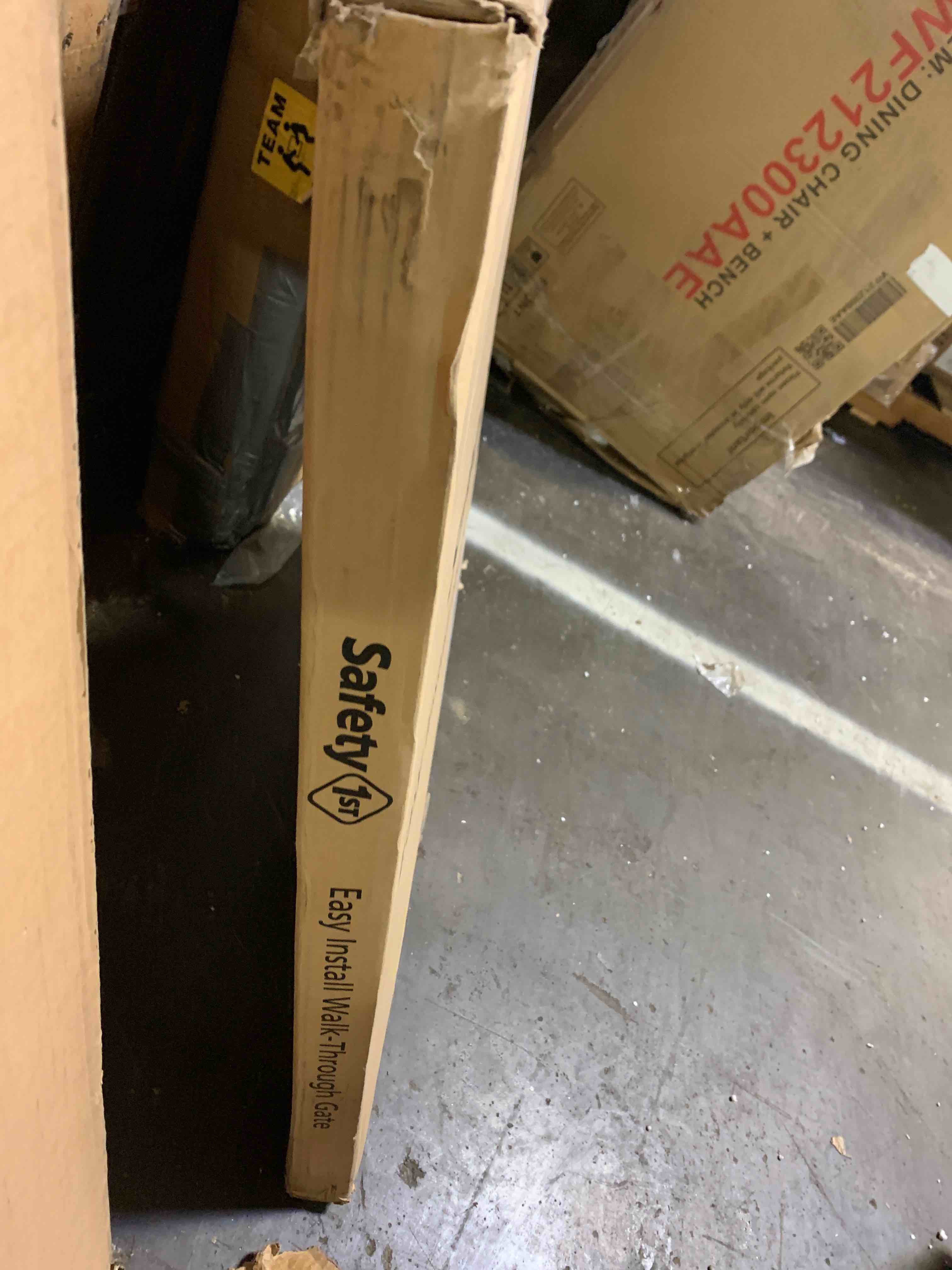 https://s3.amazonaws.com/lotting-images-prod/phillipi/YEL5143018_1688680363601.jpeg