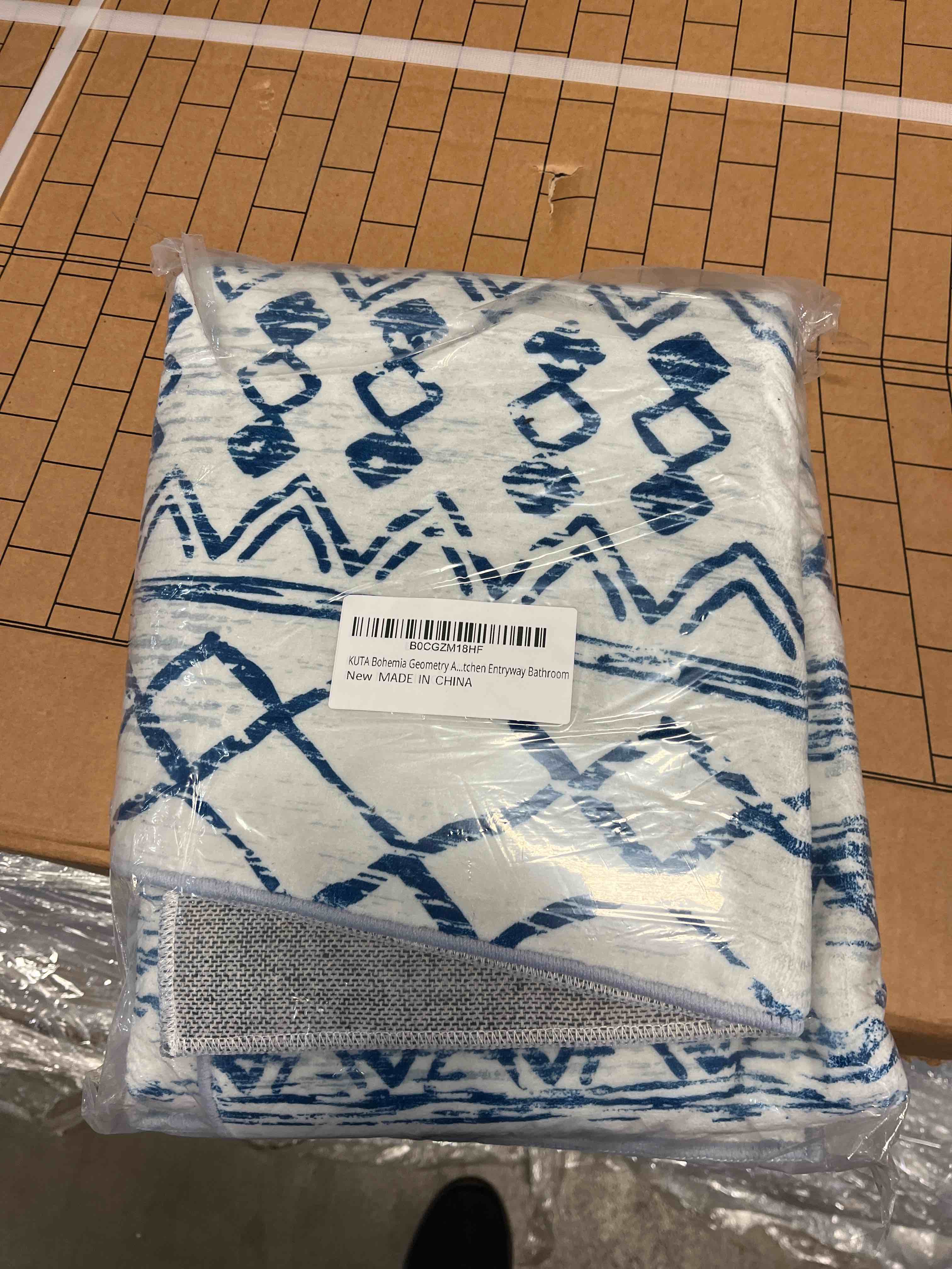 https://s3.amazonaws.com/lotting-images-prod/phillipi/YEL5144355_1710432284290.jpeg