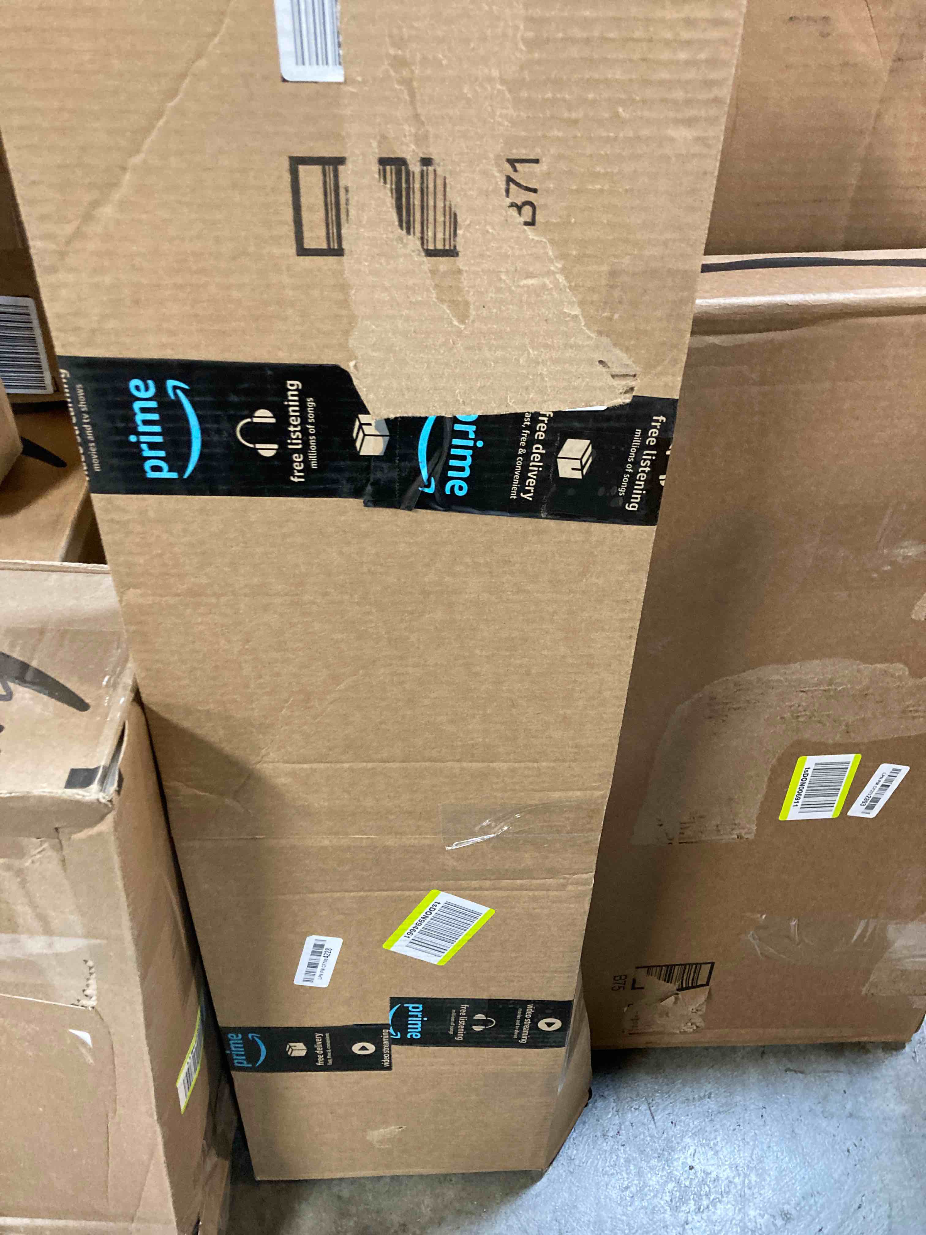 https://s3.amazonaws.com/lotting-images-prod/phillipi/YEL5144545_1711386711393.jpeg