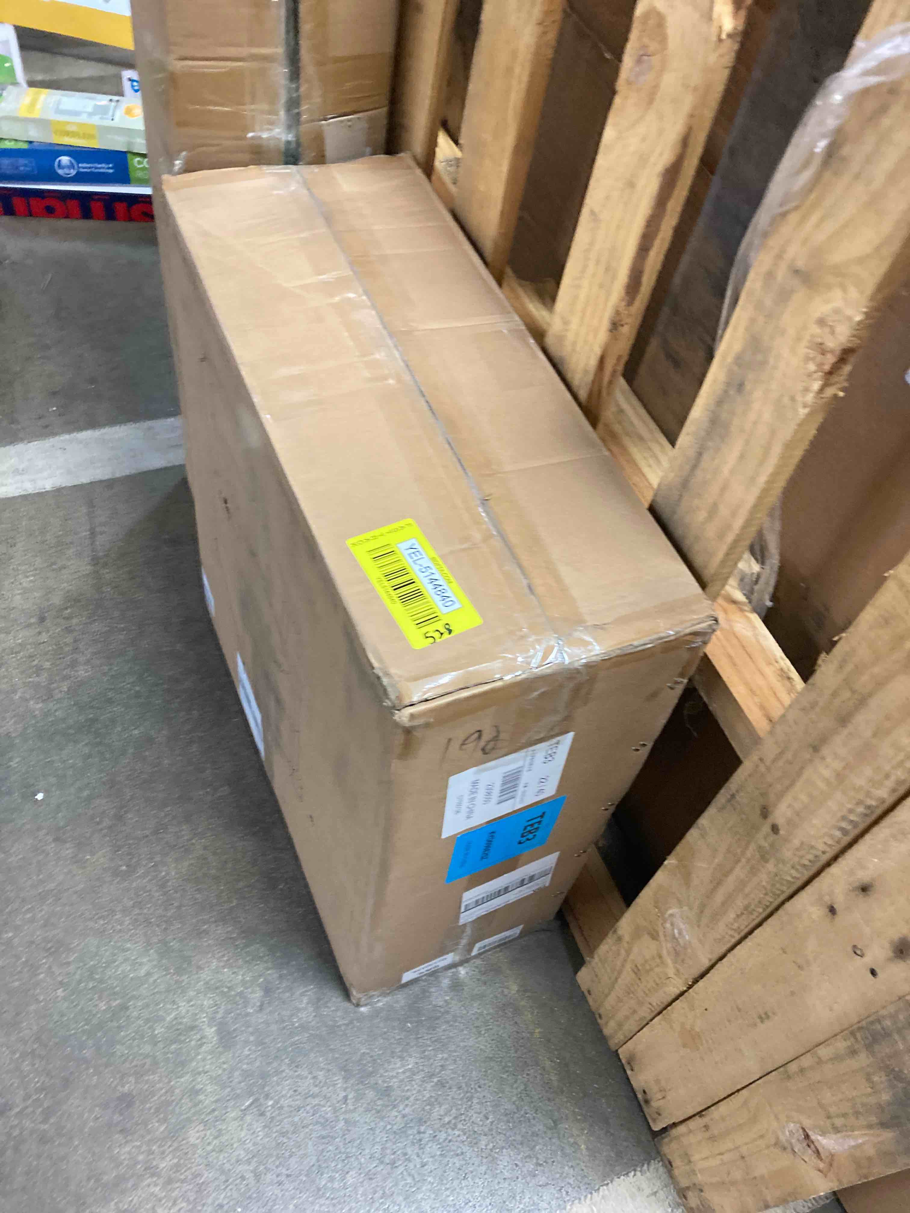 https://s3.amazonaws.com/lotting-images-prod/phillipi/YEL5144840_1711726024528.jpeg