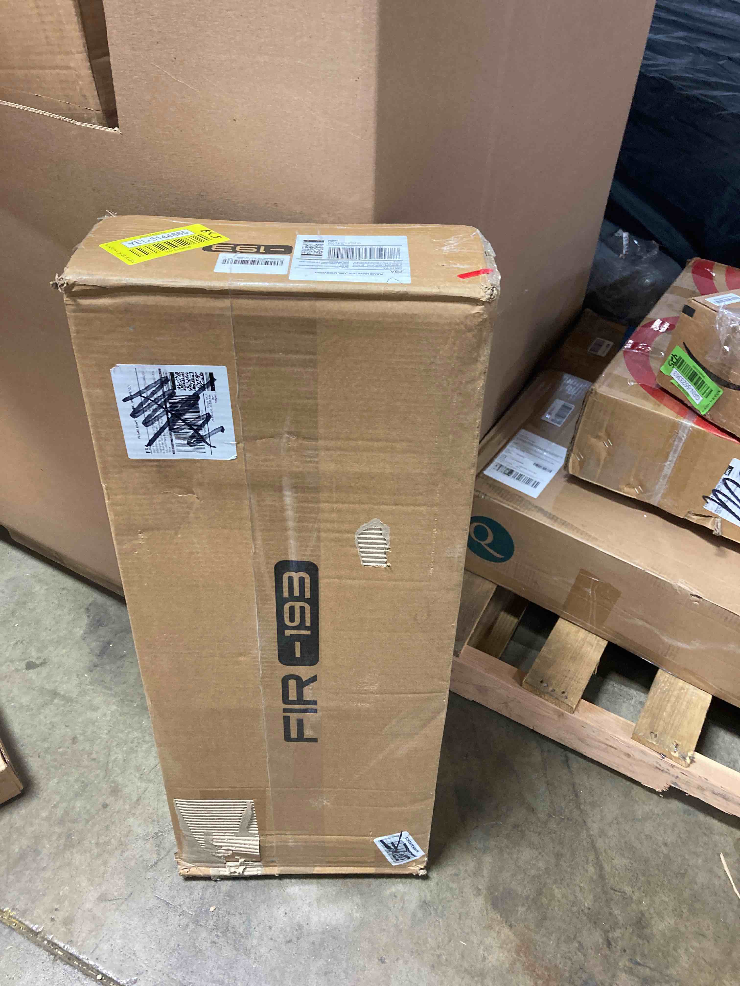 https://s3.amazonaws.com/lotting-images-prod/phillipi/YEL5144865_1711731381837.jpeg