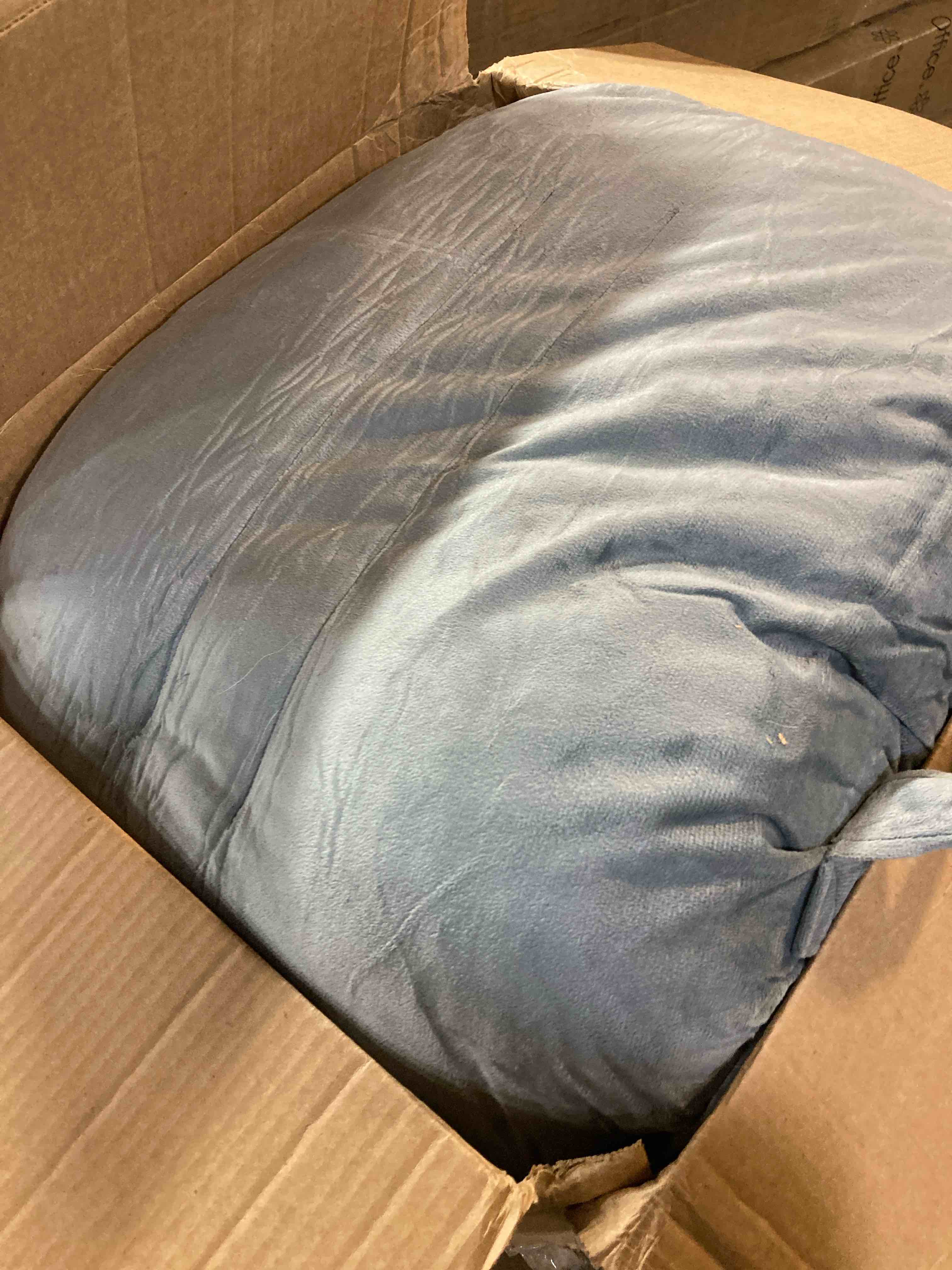 https://s3.amazonaws.com/lotting-images-prod/phillipi/YEL5145022_1712169488545.jpeg