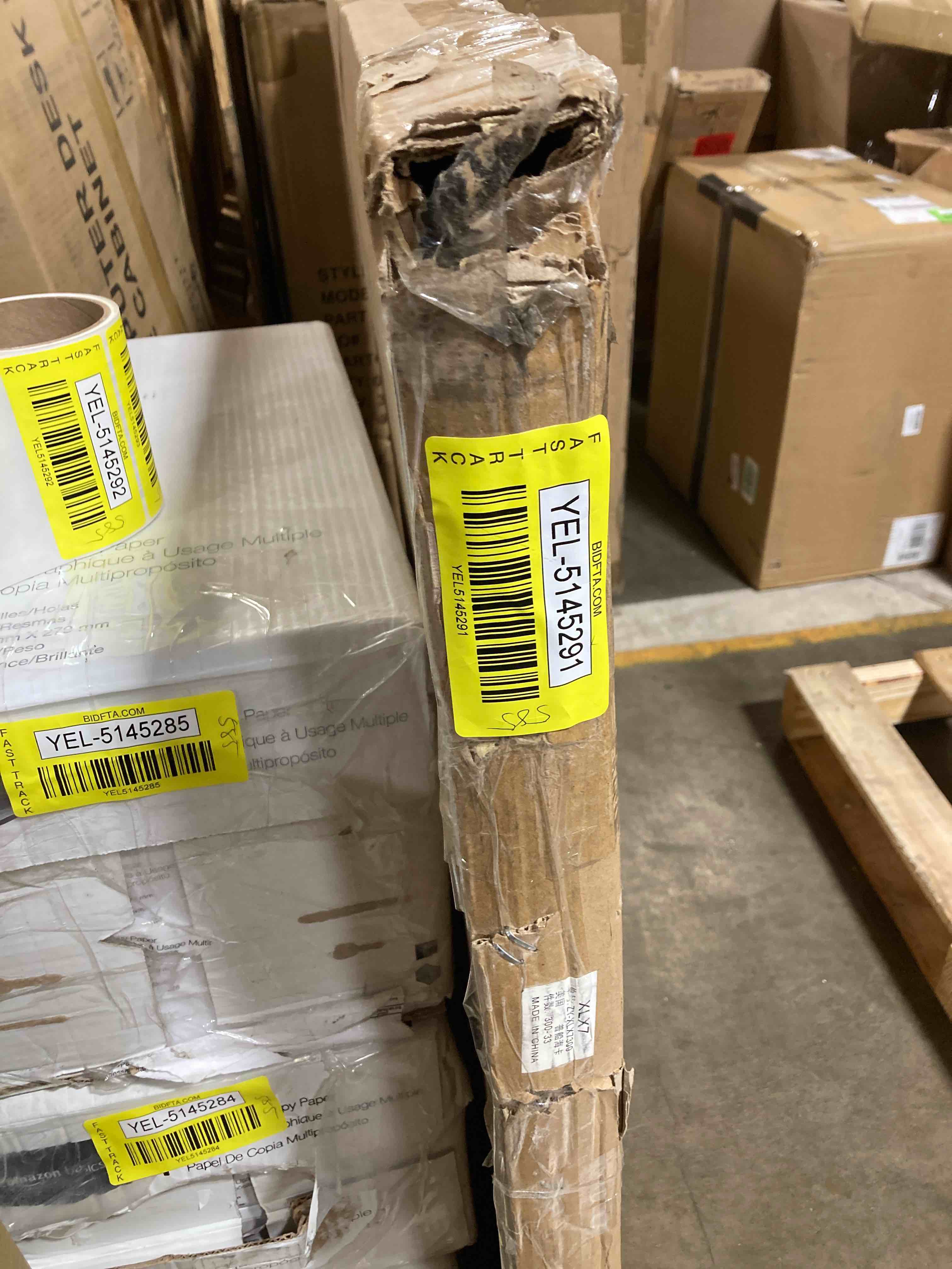https://s3.amazonaws.com/lotting-images-prod/phillipi/YEL5145291_1712769633158.jpeg