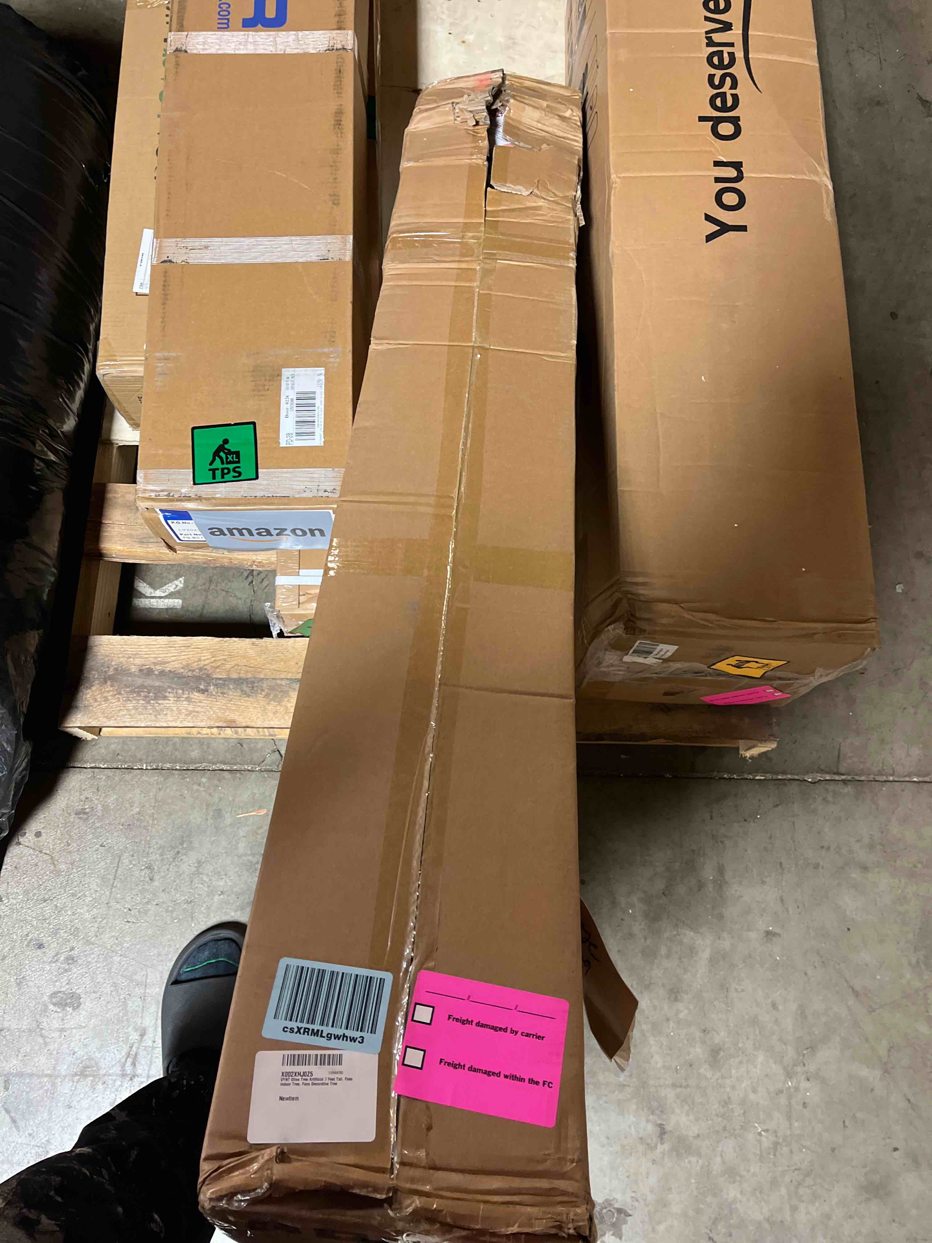 https://s3.amazonaws.com/lotting-images-prod/phillipi/YEL5145598_1709134357453.jpeg