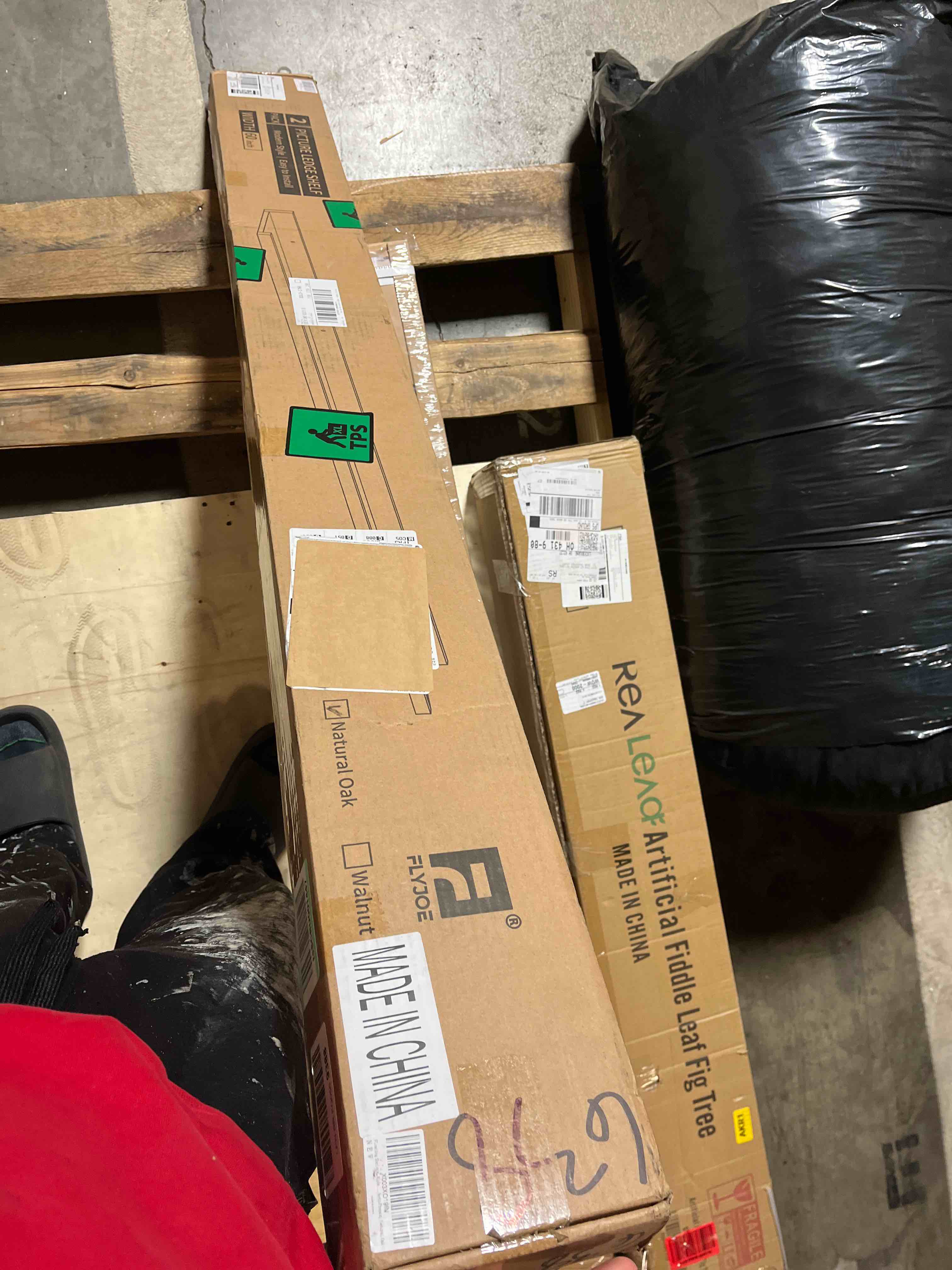 https://s3.amazonaws.com/lotting-images-prod/phillipi/YEL5145601_1709134814437.jpeg