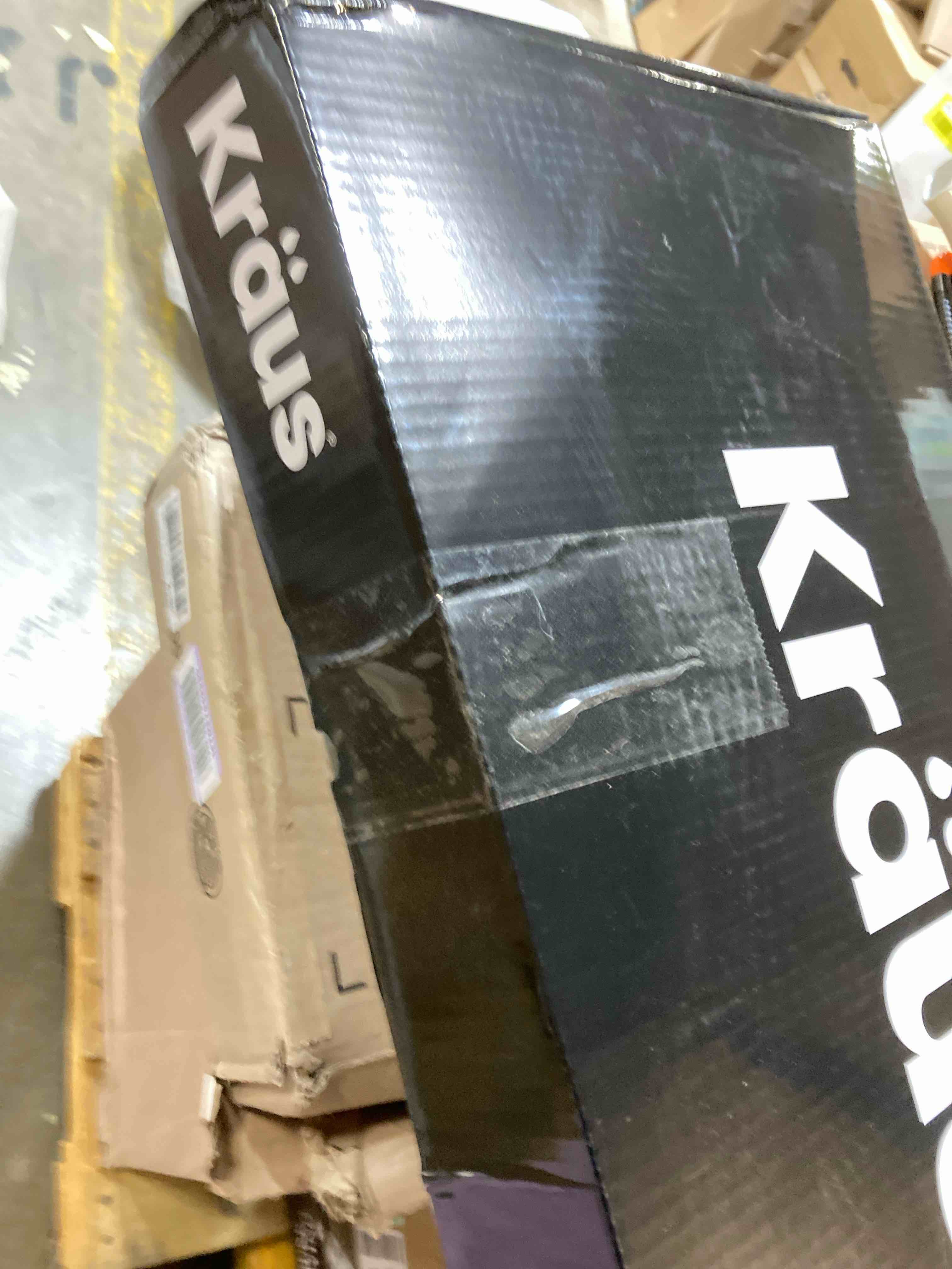 https://s3.amazonaws.com/lotting-images-prod/phillipi/YEL5145842_1709228299878.jpeg