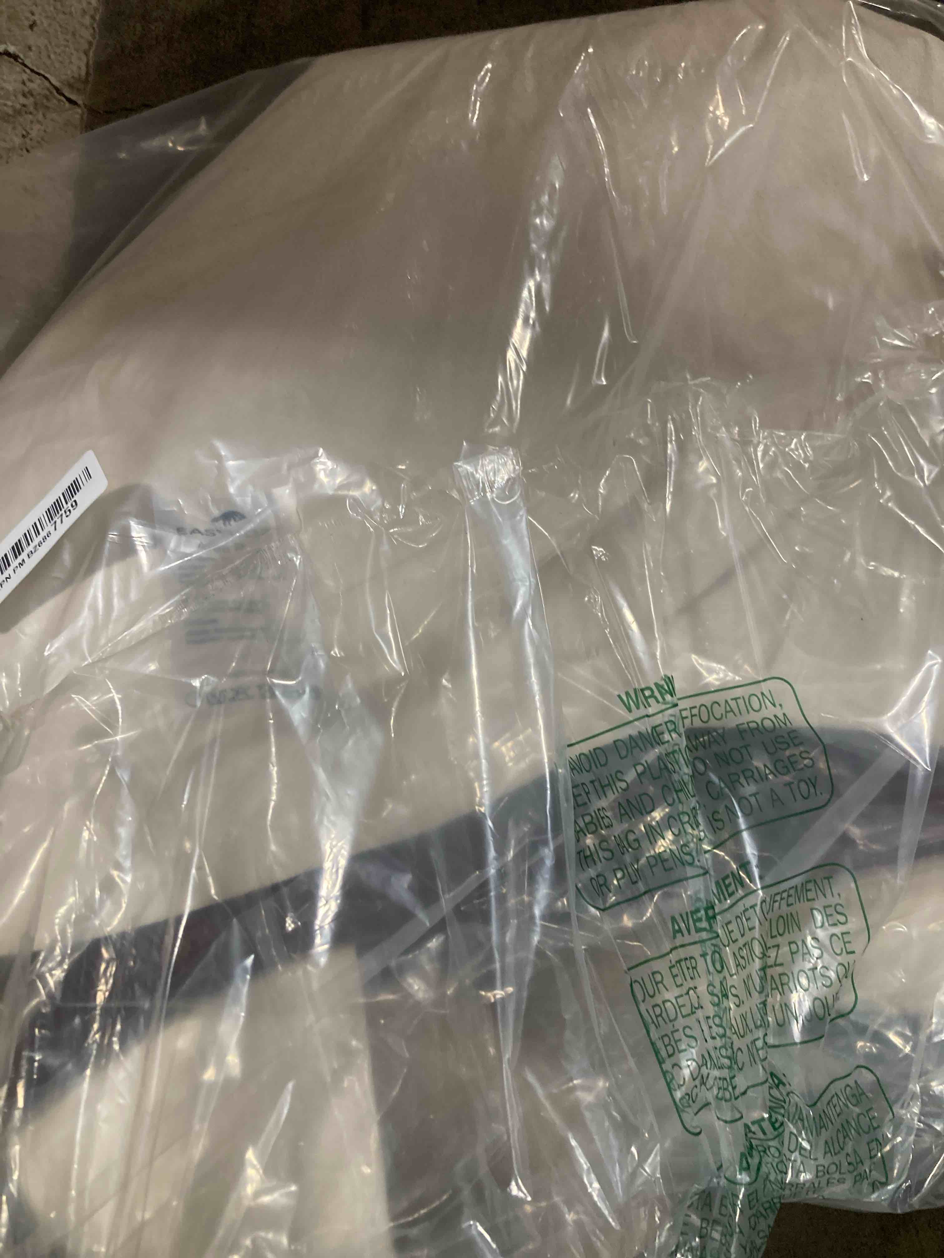https://s3.amazonaws.com/lotting-images-prod/phillipi/YEL5146159_1709822739060.jpeg