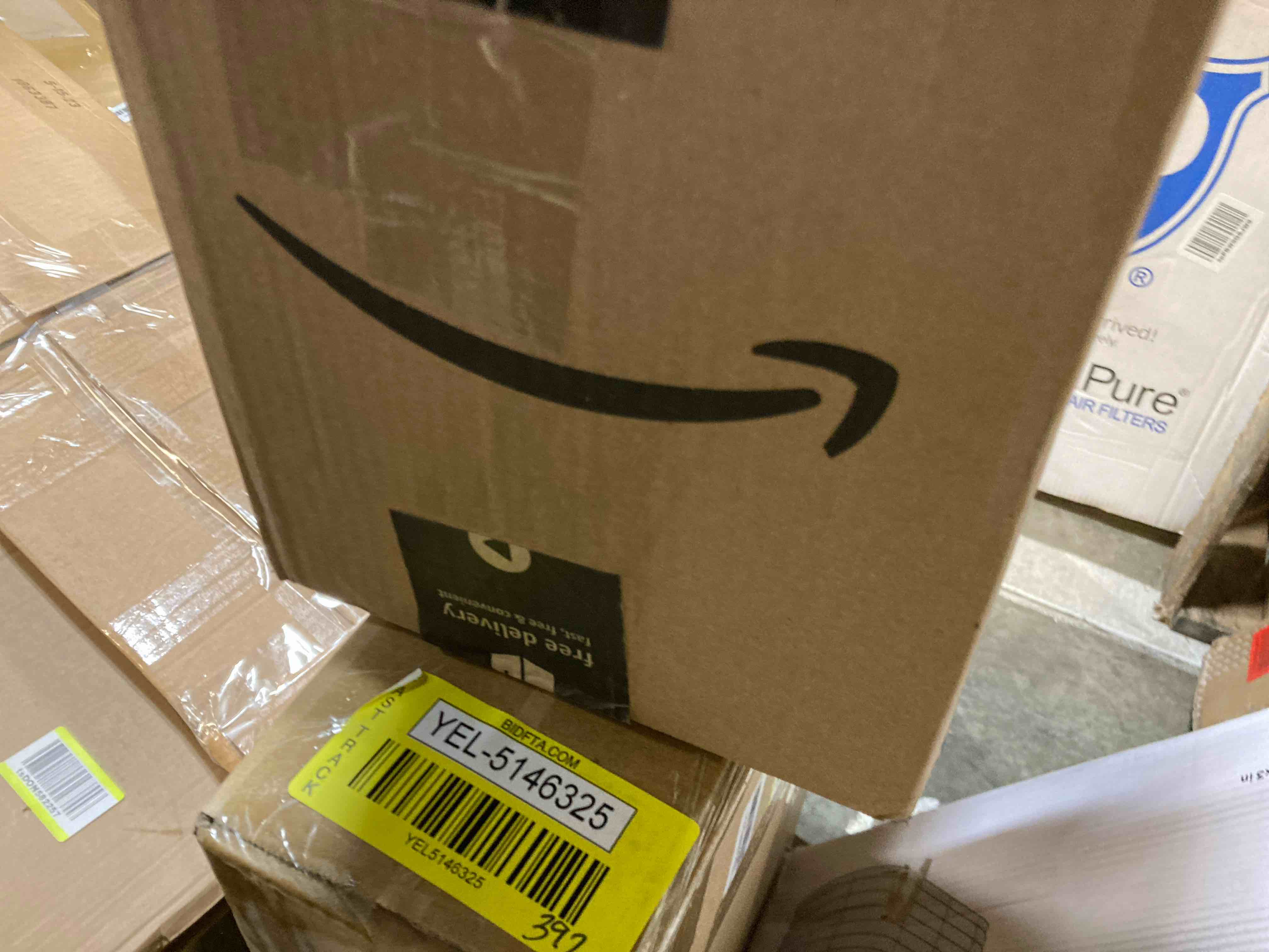 https://s3.amazonaws.com/lotting-images-prod/phillipi/YEL5146329_1710250703593.jpeg