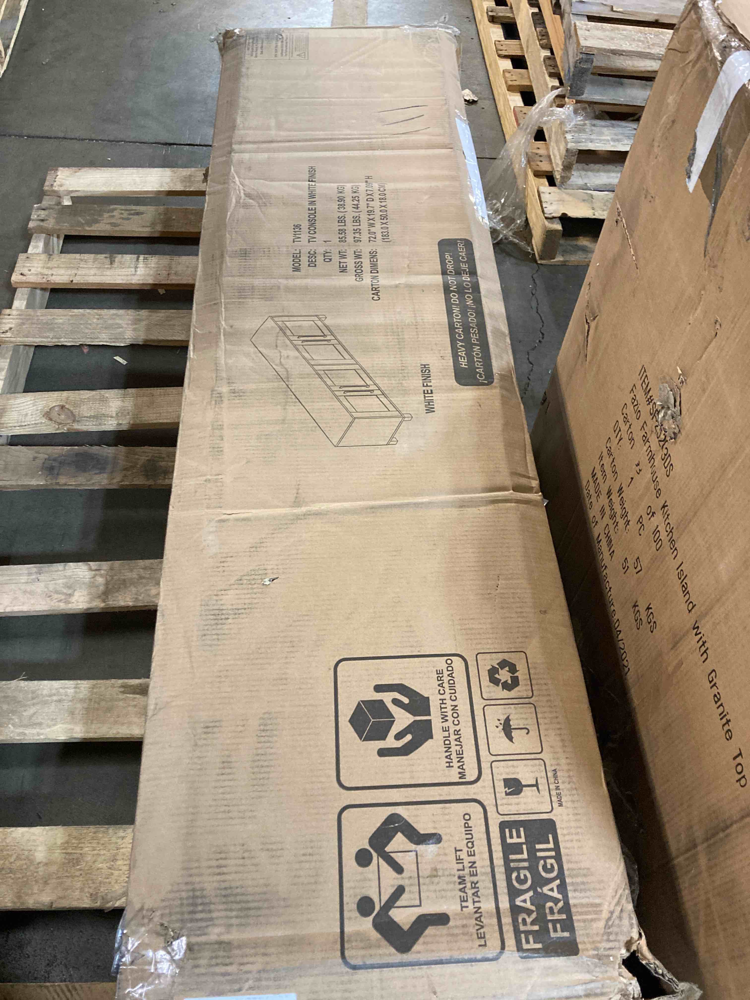 https://s3.amazonaws.com/lotting-images-prod/phillipi/YEL5146590_1710519995434.jpeg