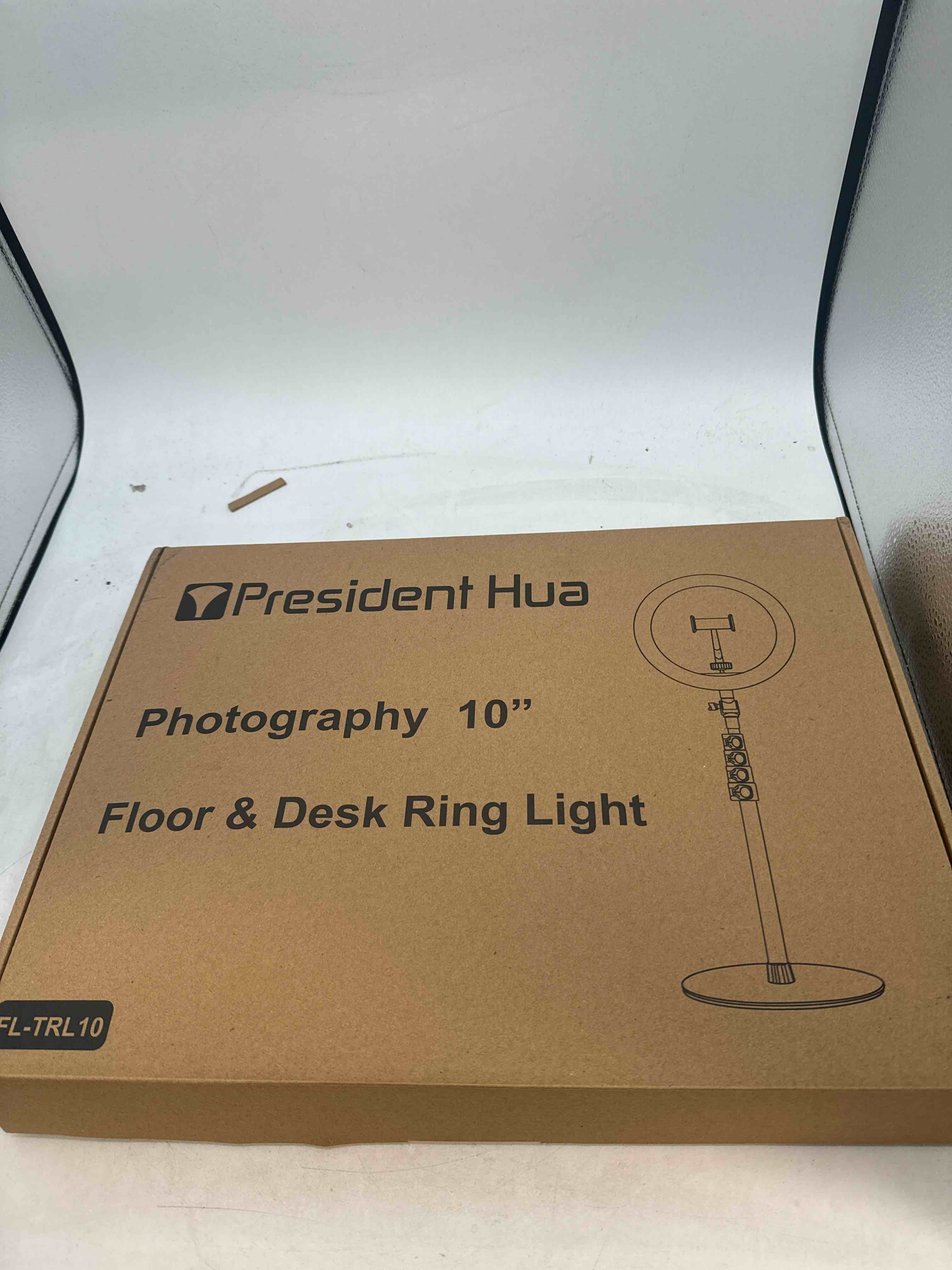 https://s3.amazonaws.com/lotting-images-prod/phillipi/YEL5147510_1715957051404.jpeg