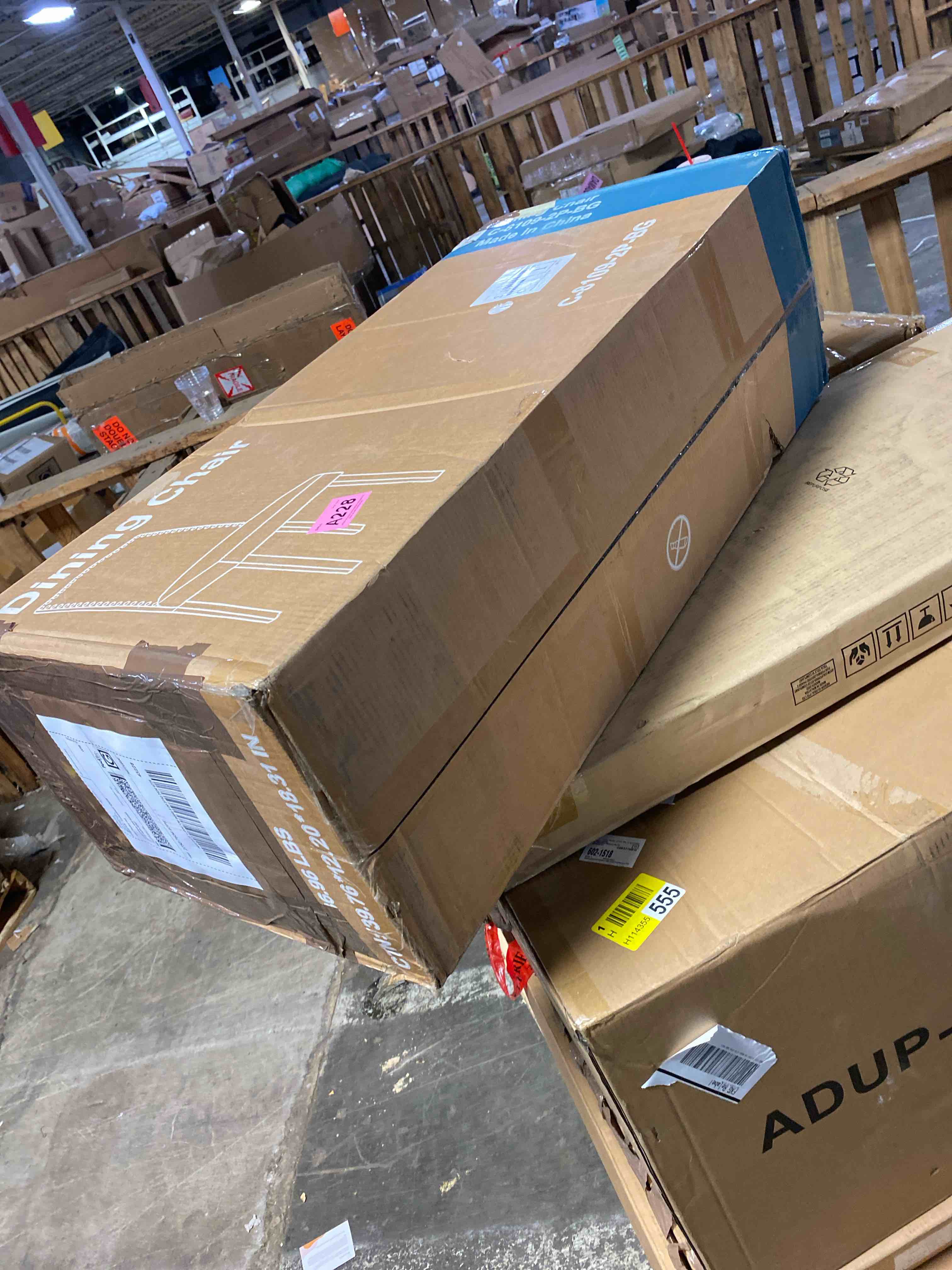 https://s3.amazonaws.com/lotting-images-prod/phillipi/YEL5148842_1718224551608.jpeg