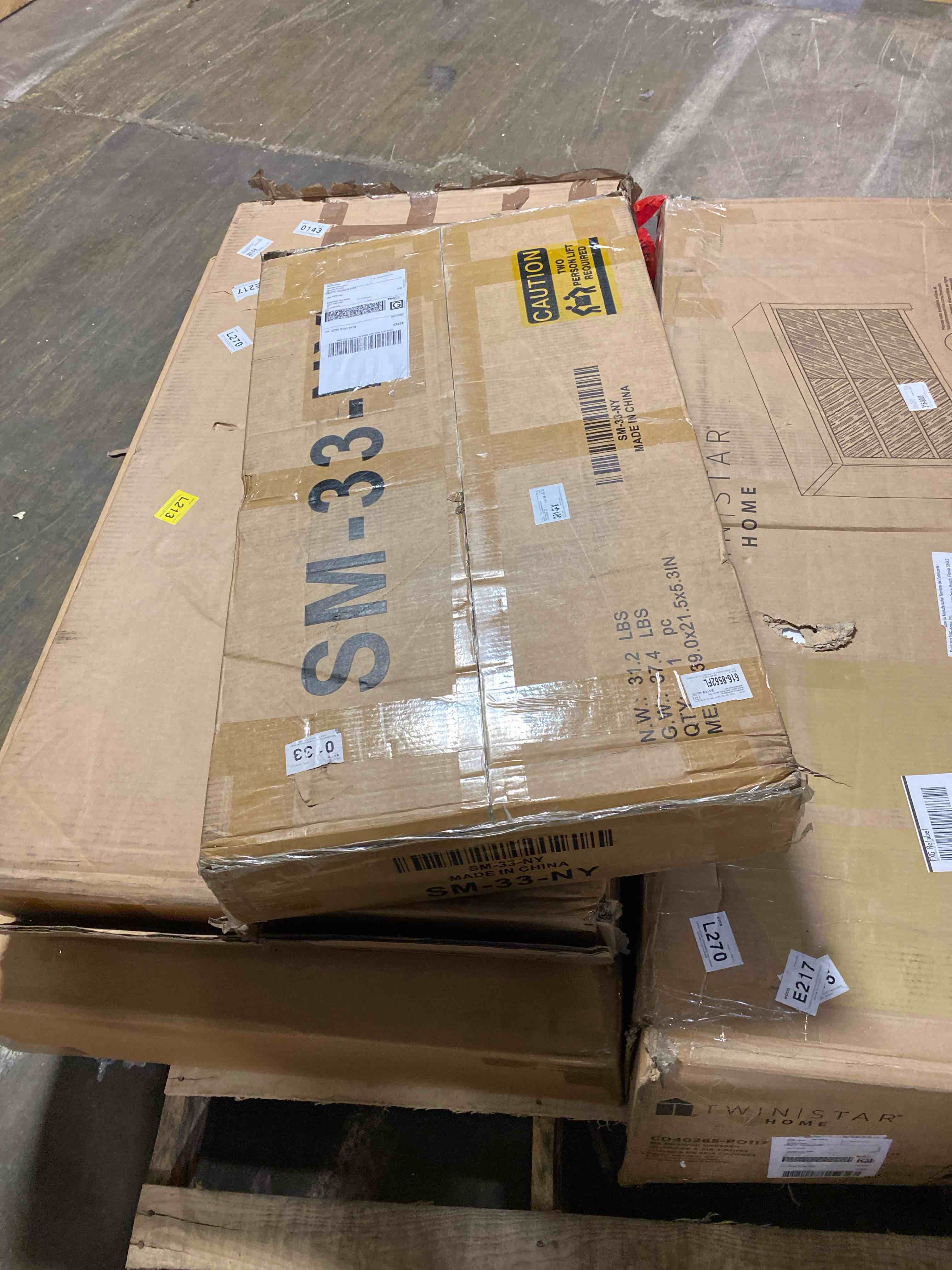 https://s3.amazonaws.com/lotting-images-prod/phillipi/YEL5148850_1718225579068.jpeg