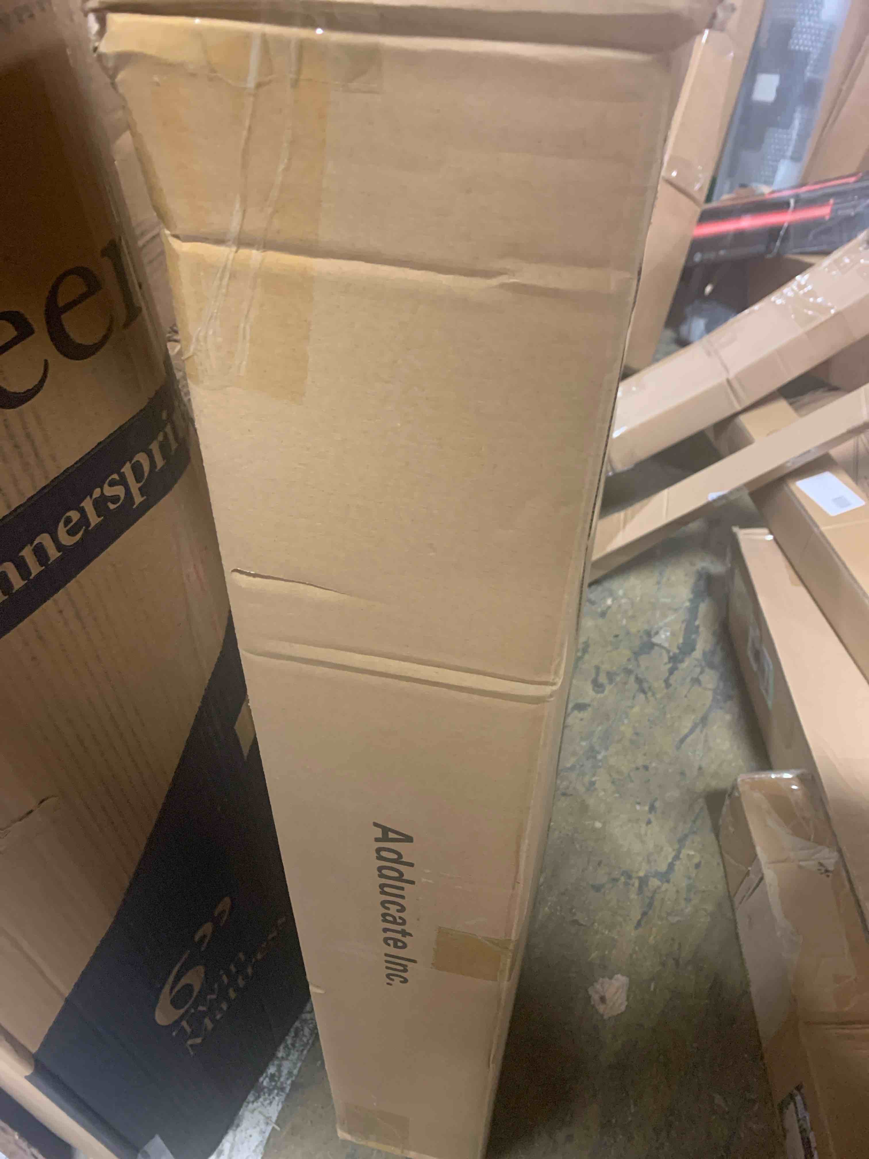 https://s3.amazonaws.com/lotting-images-prod/phillipi/YEL5151034_1704917721734.jpeg