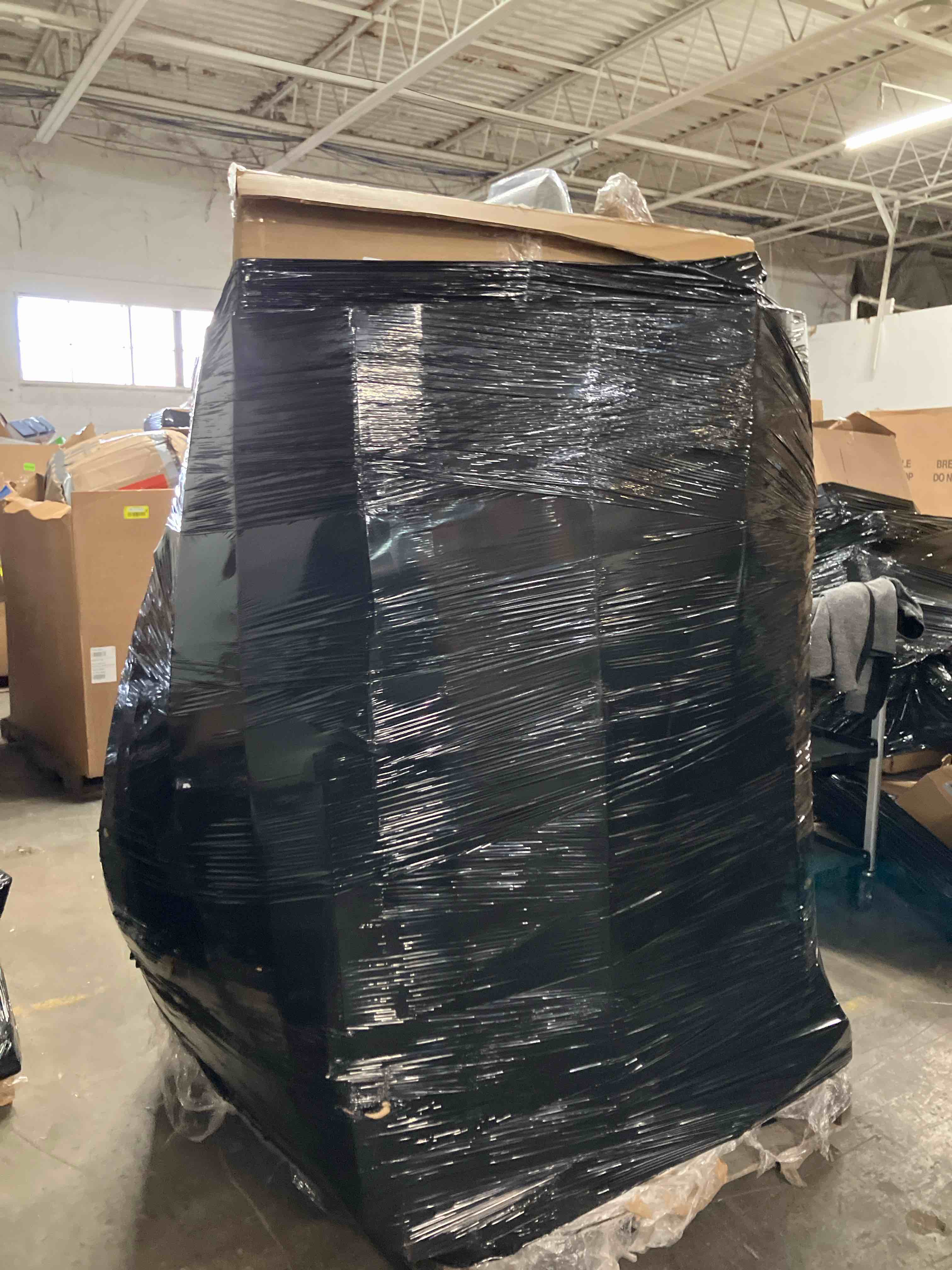 https://s3.amazonaws.com/lotting-images-prod/phillipi/YEL5153027_1729025927164.jpeg