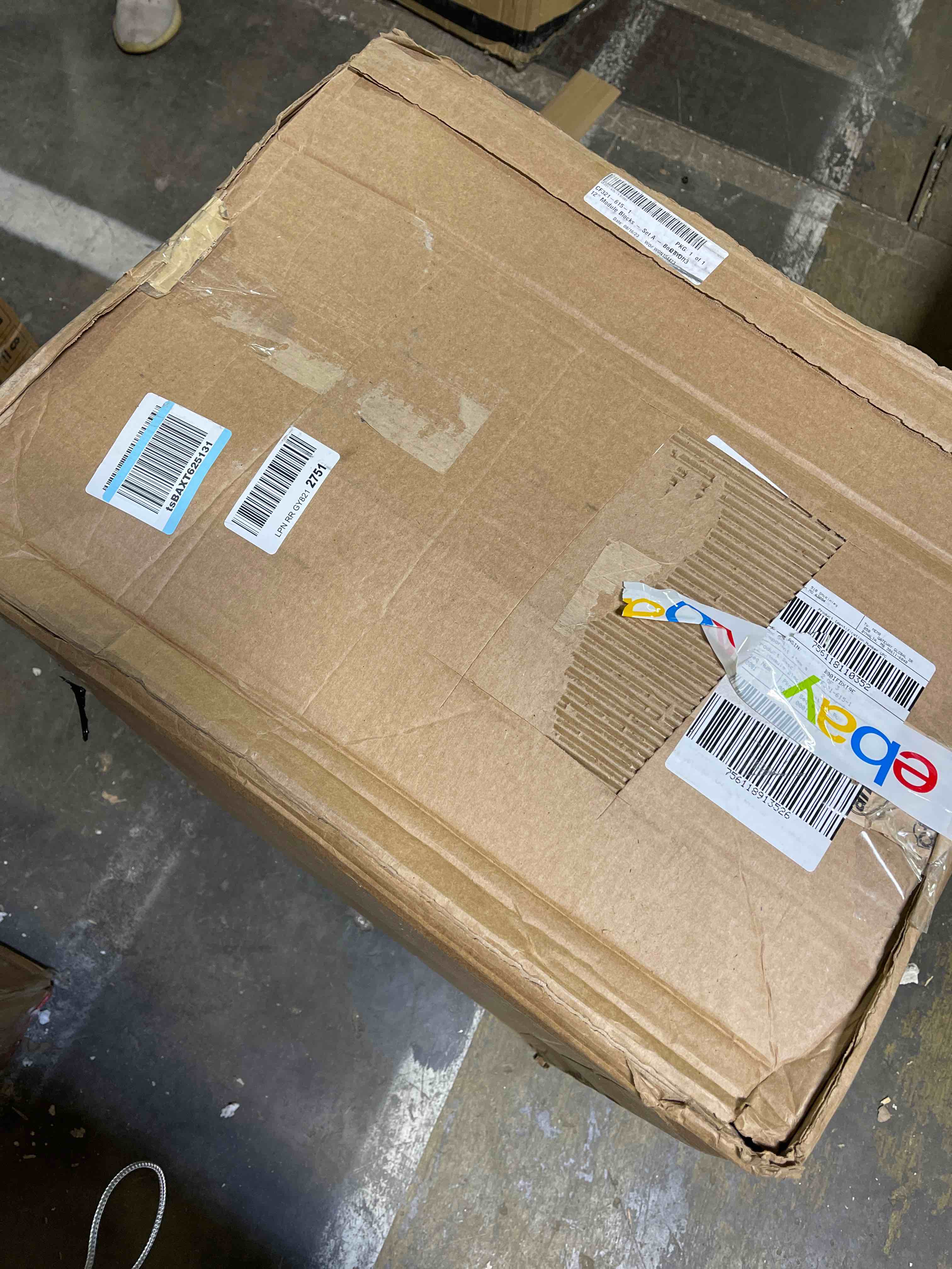 https://s3.amazonaws.com/lotting-images-prod/phillipi/YEL5154062_1708720245652.jpeg