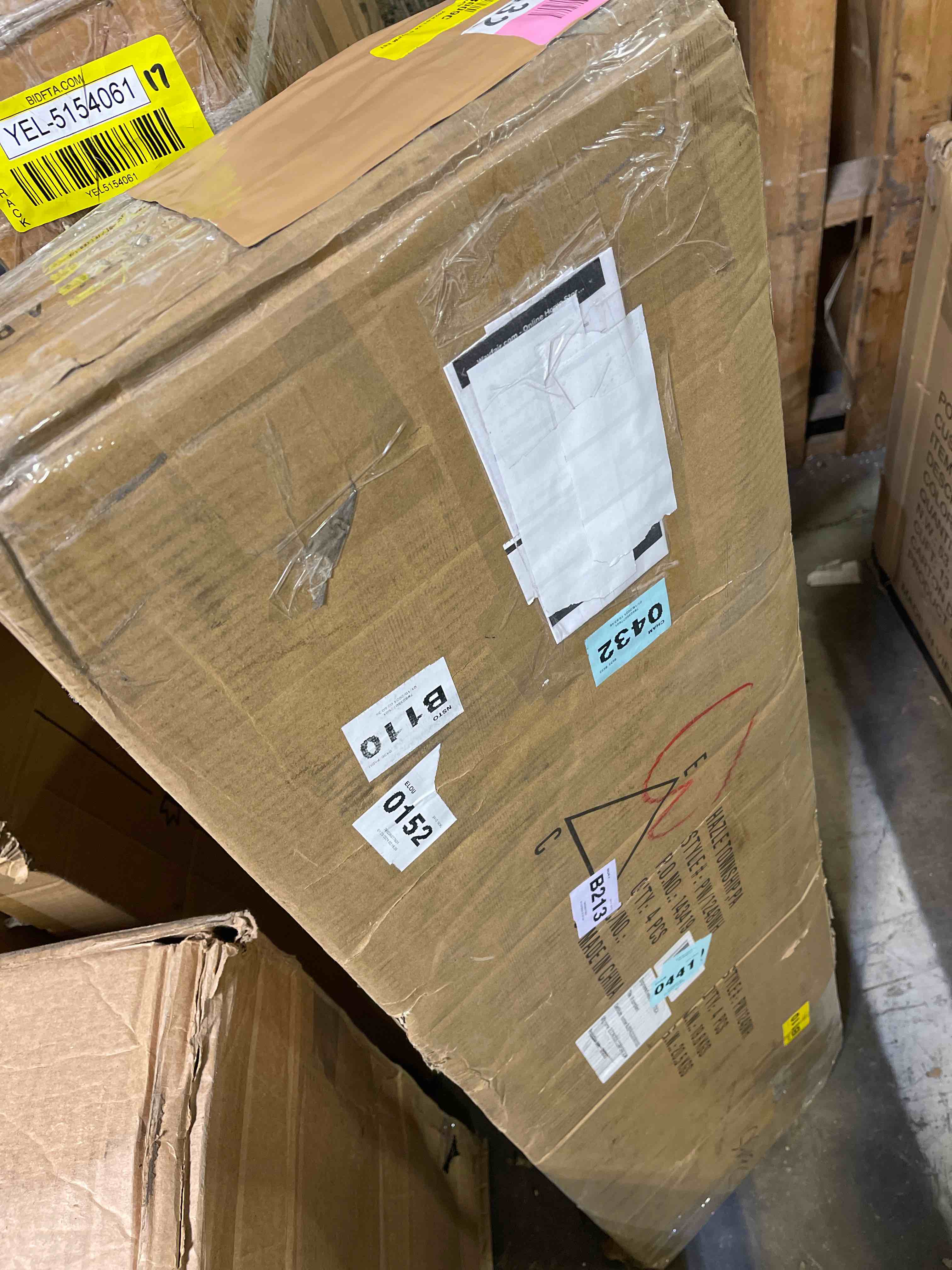https://s3.amazonaws.com/lotting-images-prod/phillipi/YEL5154063_1708720759957.jpeg