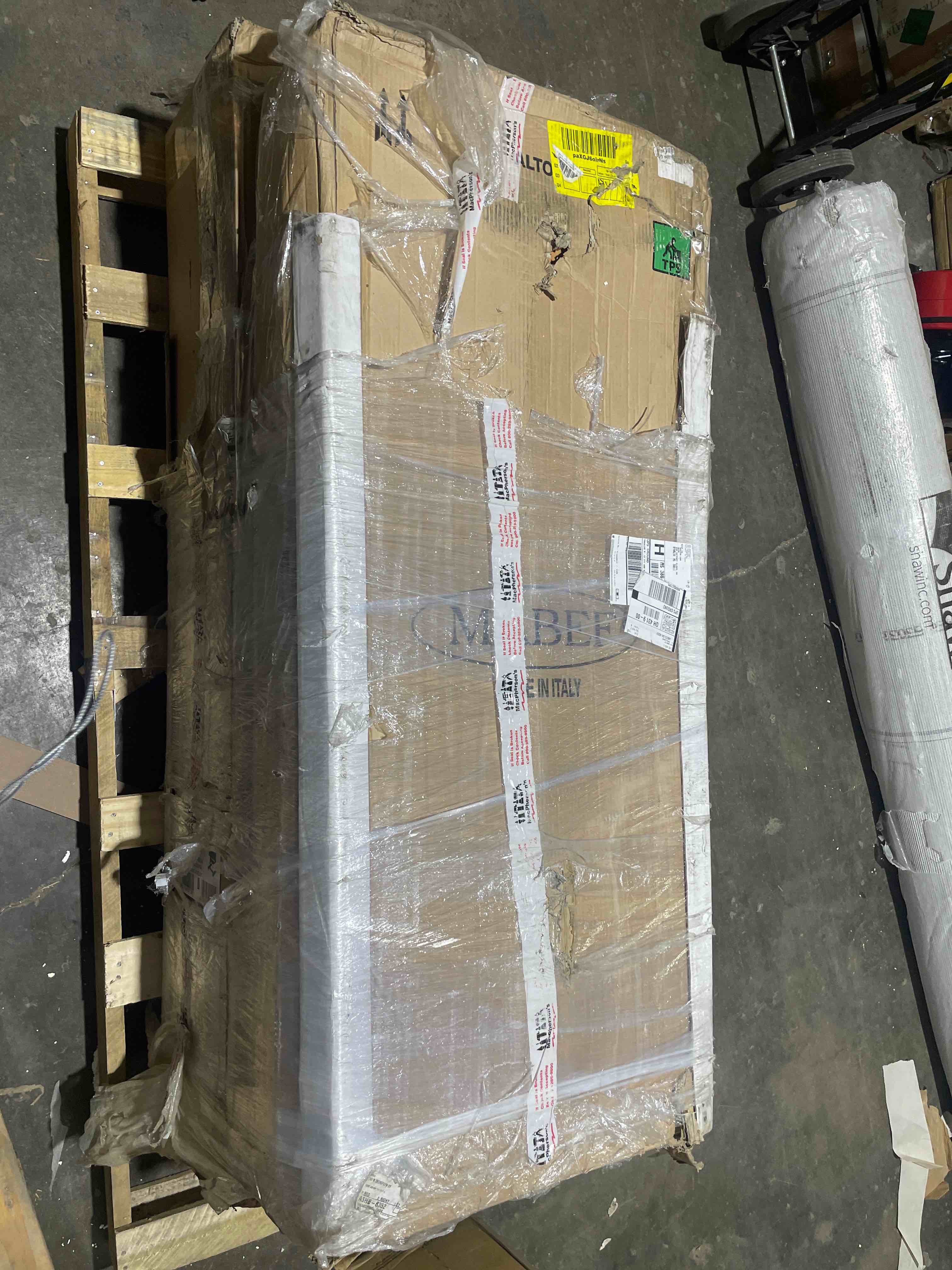 https://s3.amazonaws.com/lotting-images-prod/phillipi/YEL5154446_1706715188160.jpeg