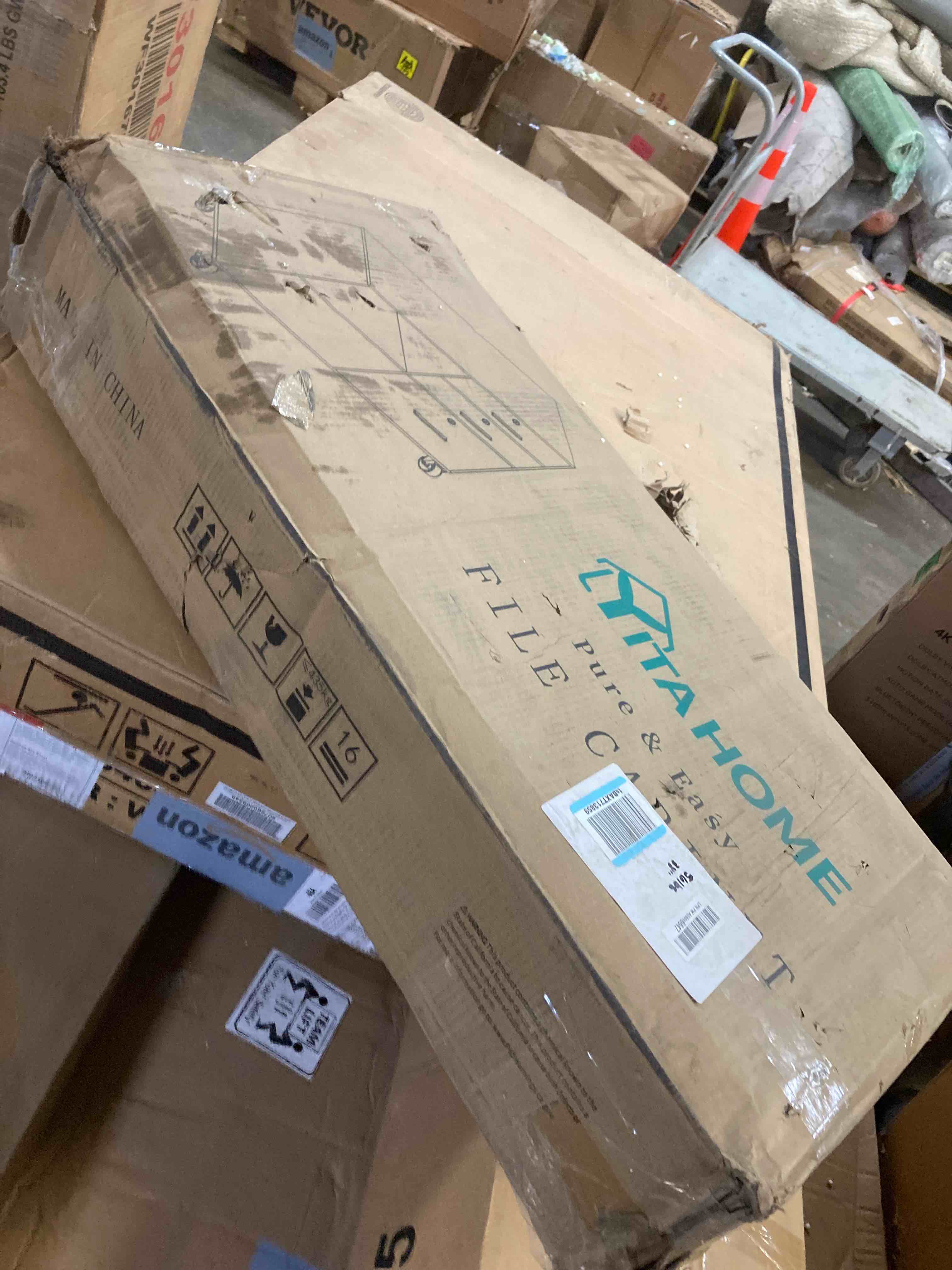 https://s3.amazonaws.com/lotting-images-prod/phillipi/YEL5155075_1706912868072.jpeg