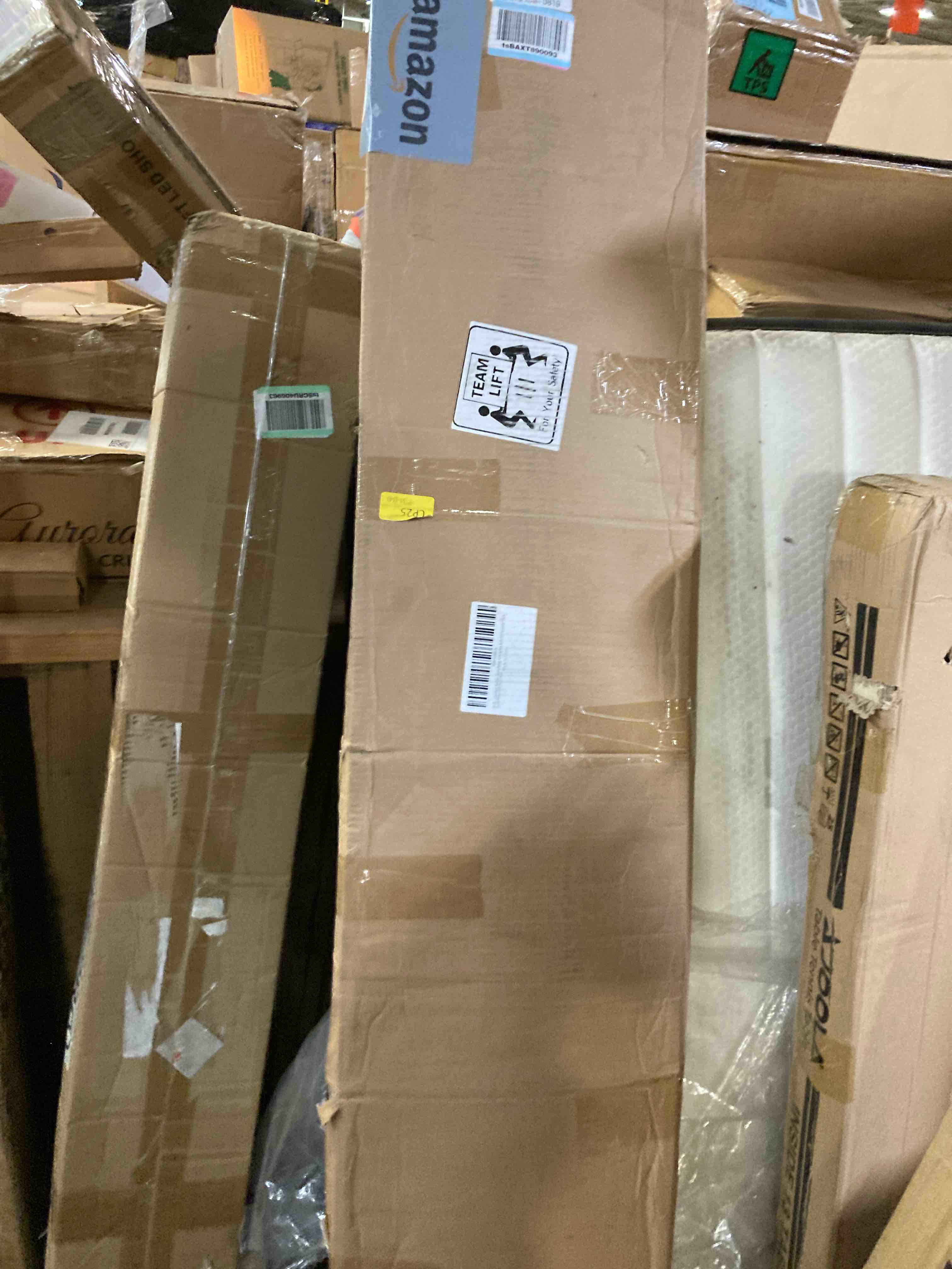 https://s3.amazonaws.com/lotting-images-prod/phillipi/YEL5155079_1706913502064.jpeg