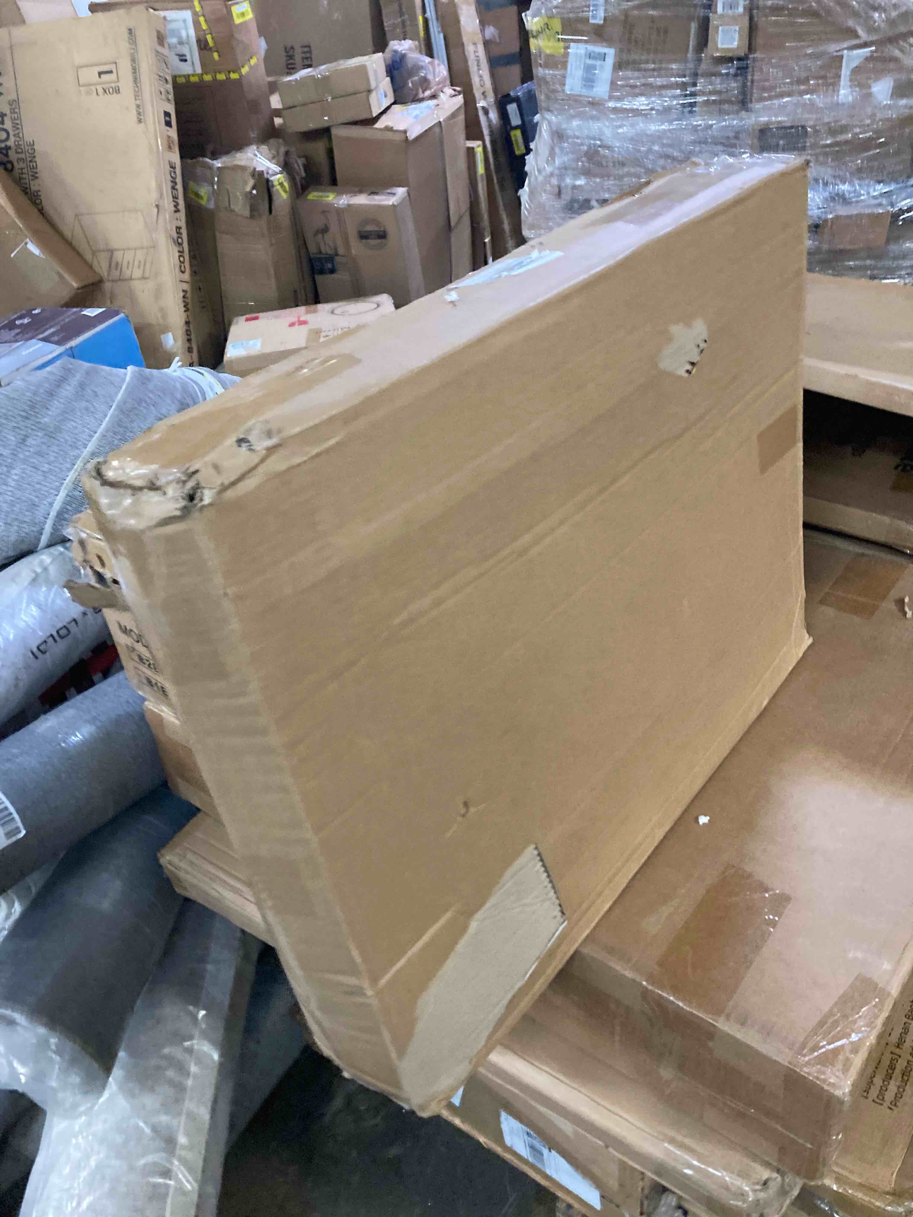 https://s3.amazonaws.com/lotting-images-prod/phillipi/YEL5155085_1706915103310.jpeg