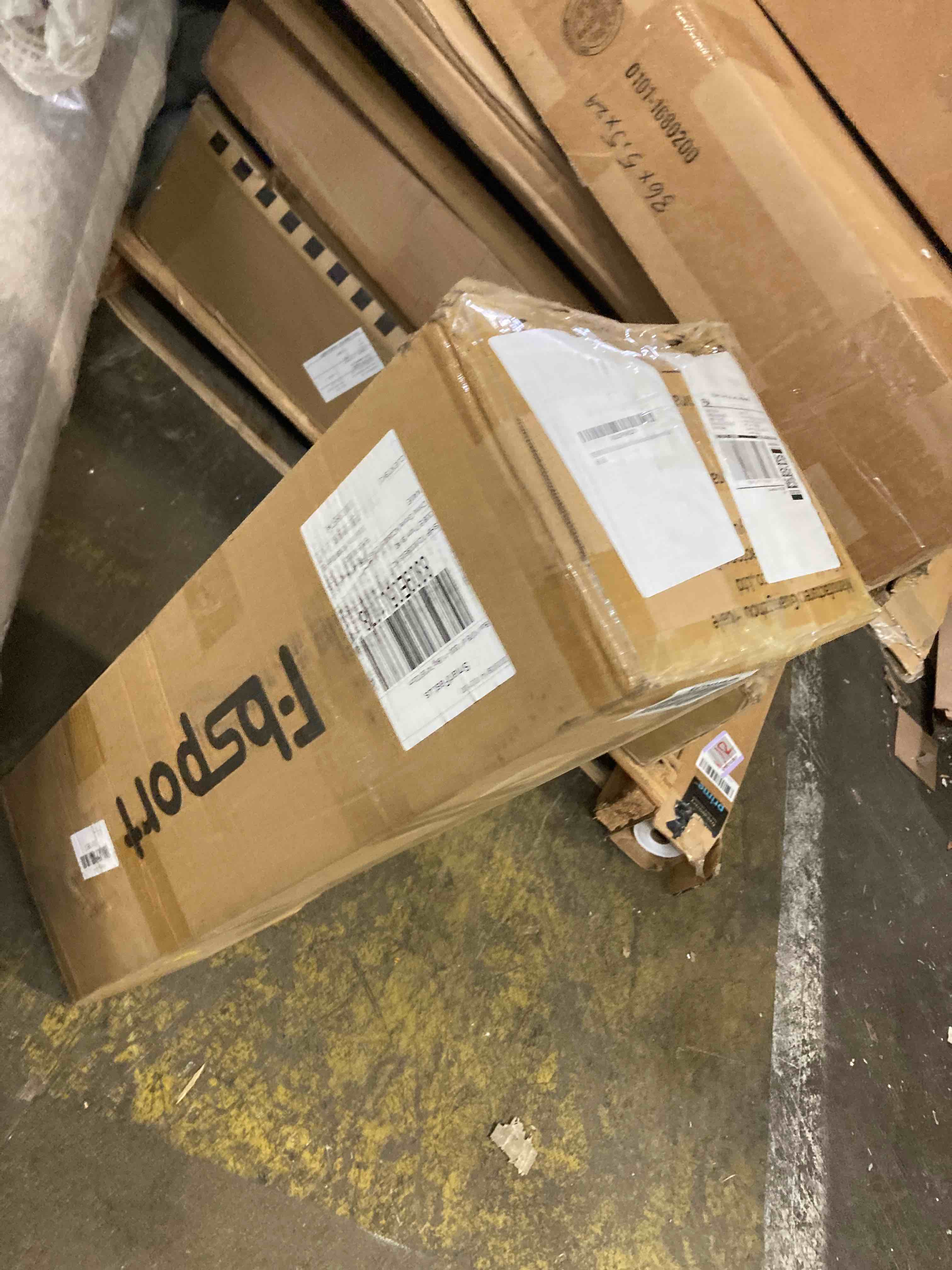 https://s3.amazonaws.com/lotting-images-prod/phillipi/YEL5155093_1706915869041.jpeg