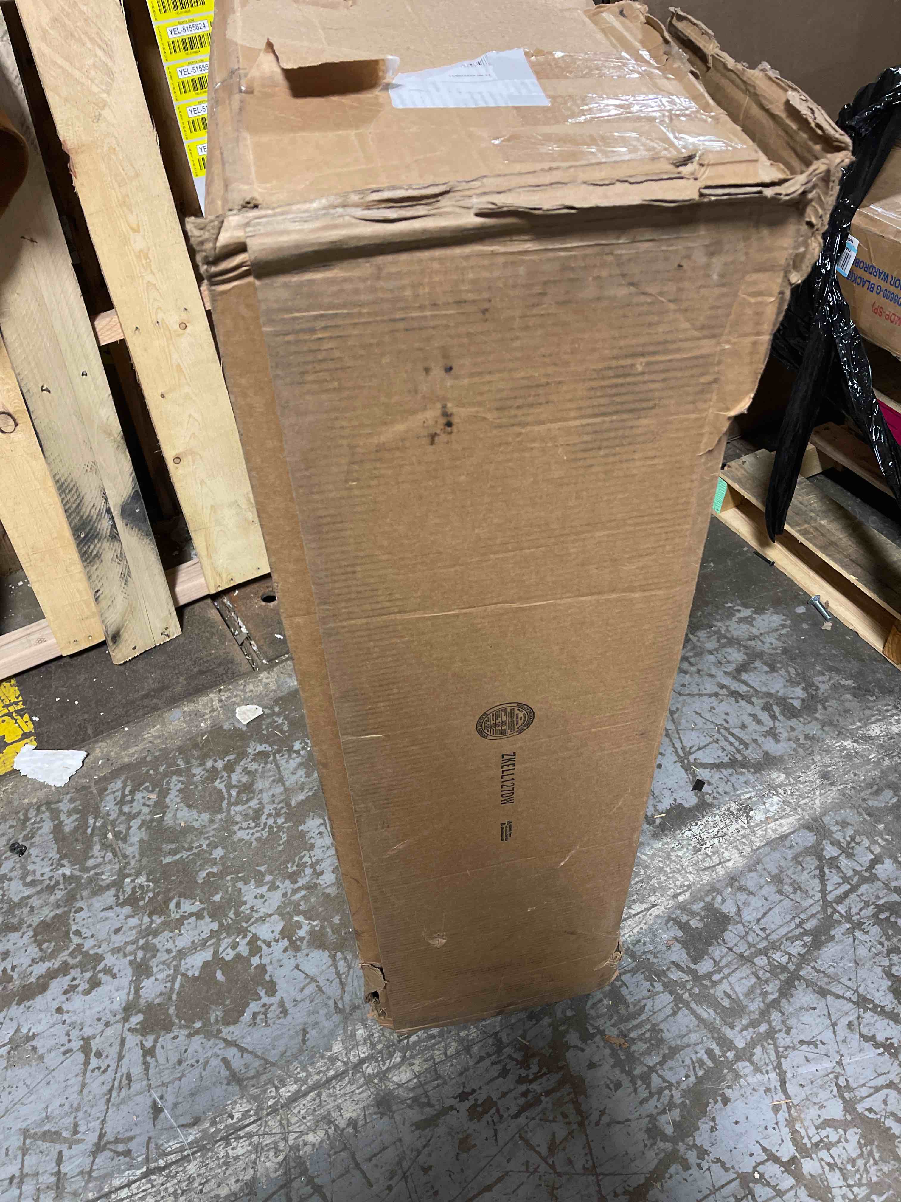 https://s3.amazonaws.com/lotting-images-prod/phillipi/YEL5155621_1707336933795.jpeg