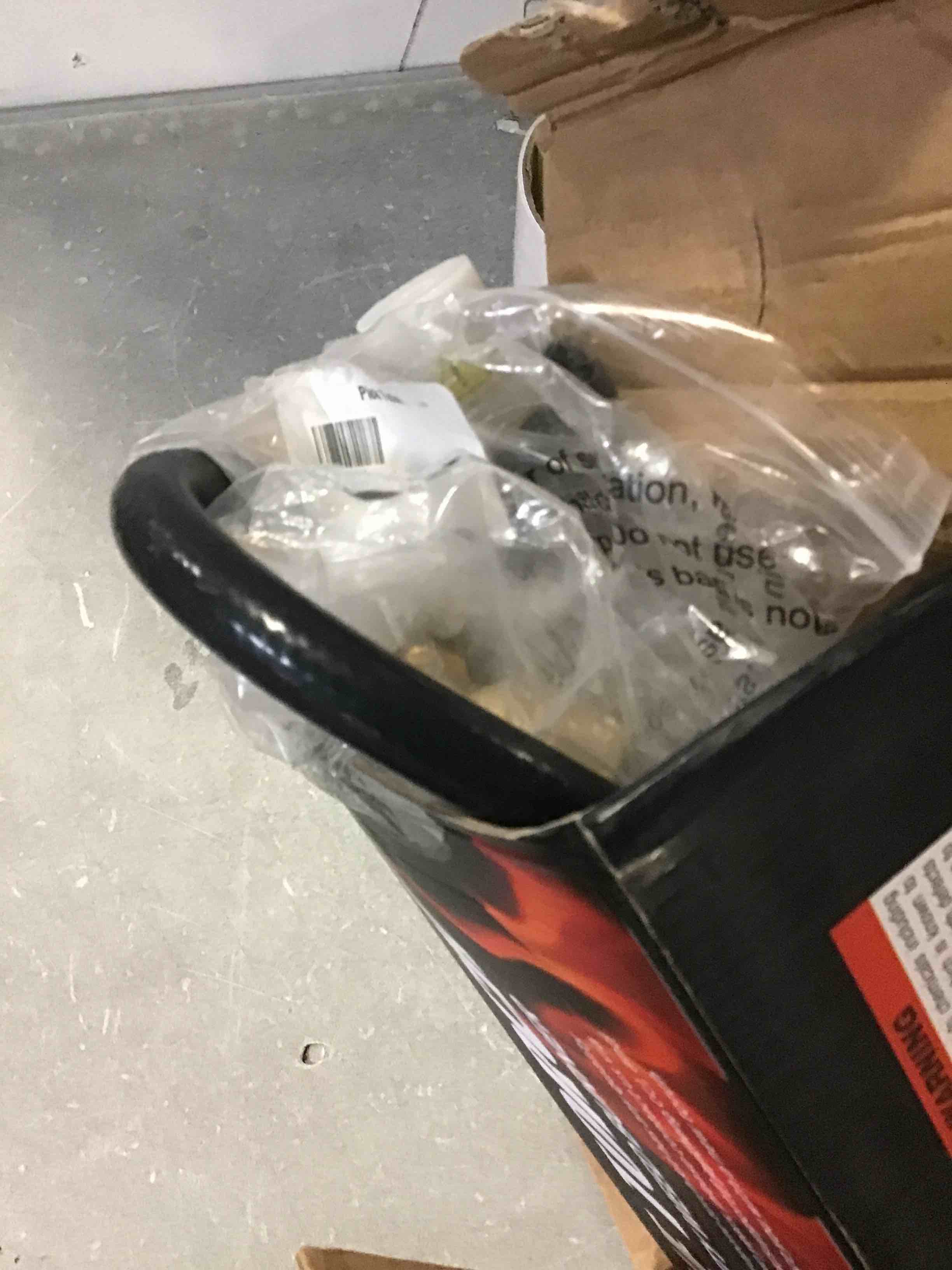 https://s3.amazonaws.com/lotting-images-prod/phillipi/YEL5247020_1692018383898.jpeg