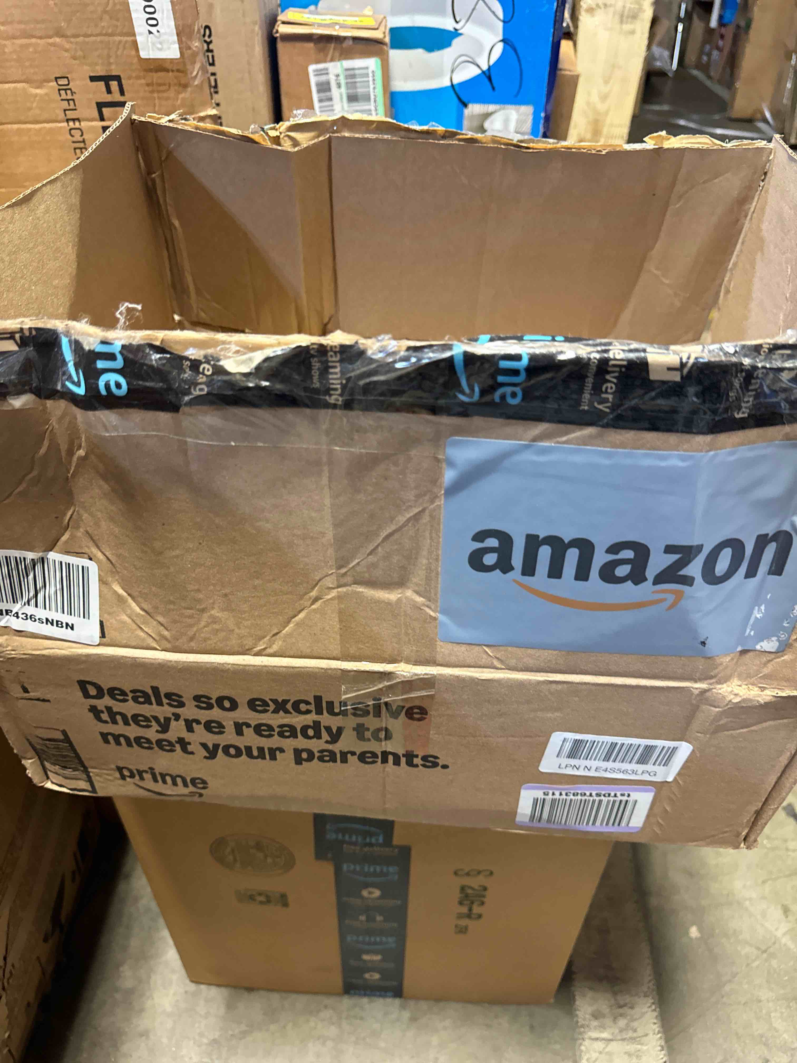 https://s3.amazonaws.com/lotting-images-prod/phillipi/YEL5661855_1722287418290.jpeg