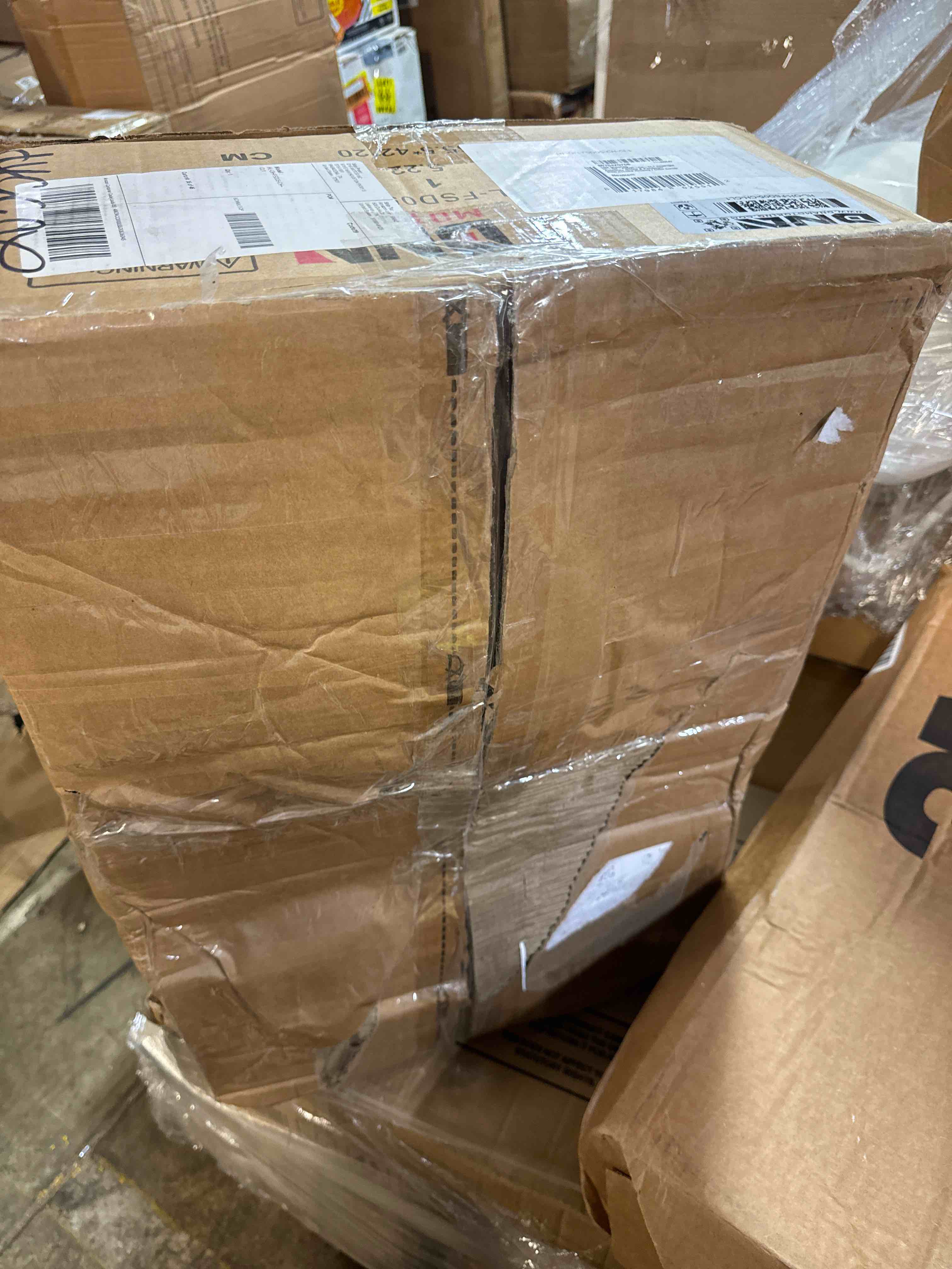 https://s3.amazonaws.com/lotting-images-prod/phillipi/YEL5662699_1724275332215.jpeg